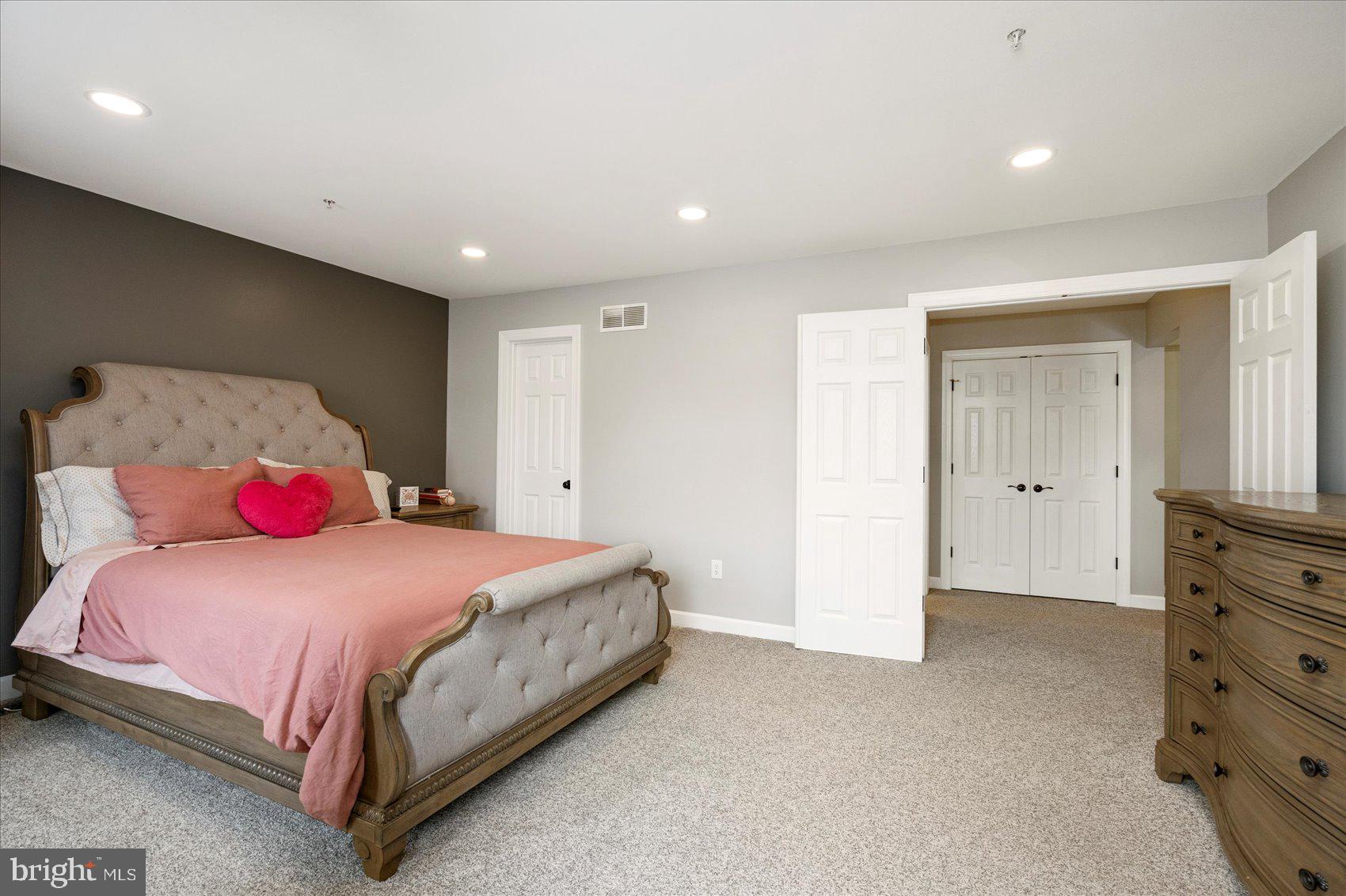 BARRINGTON - Residential