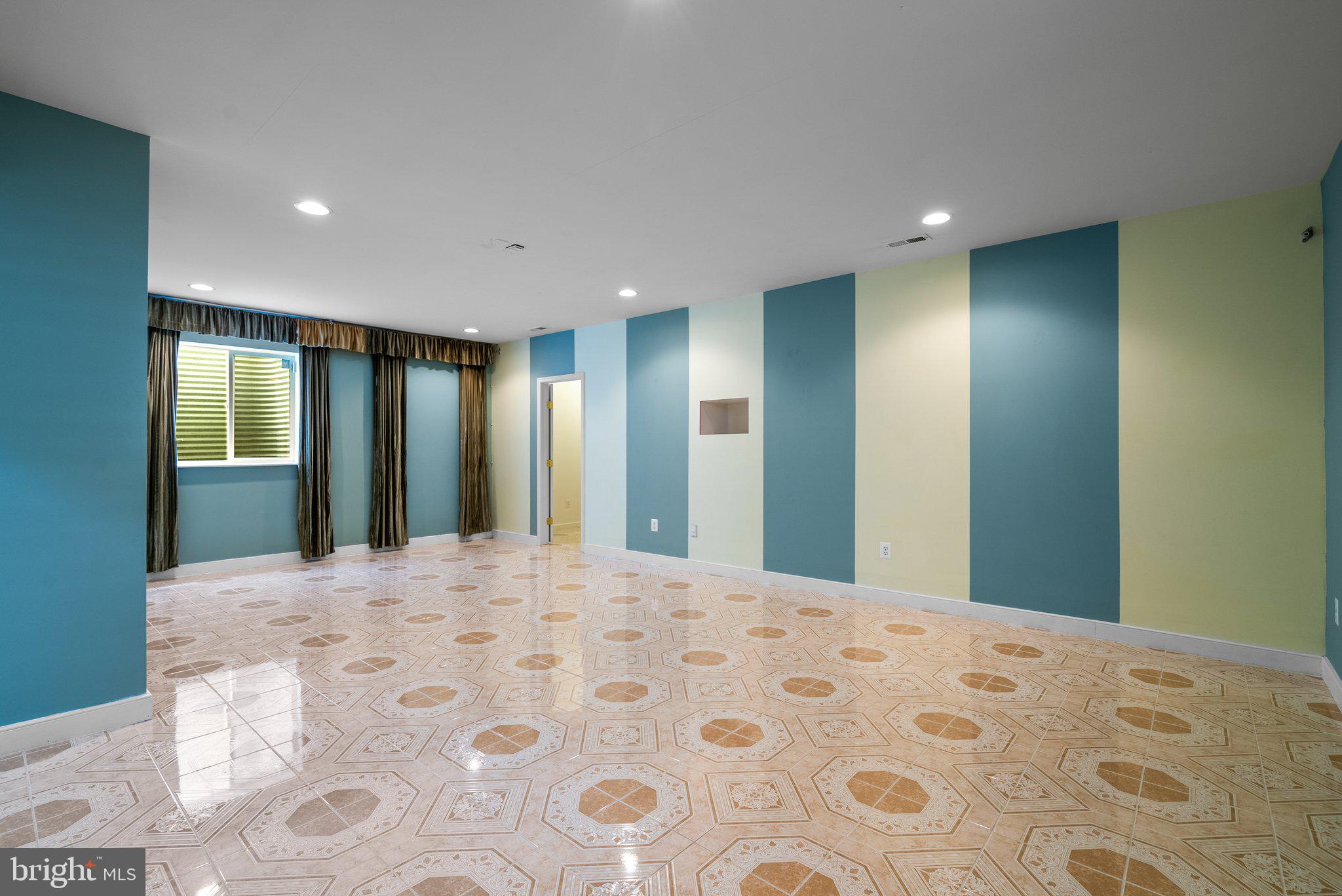 URBANA HIGHLANDS - Residential