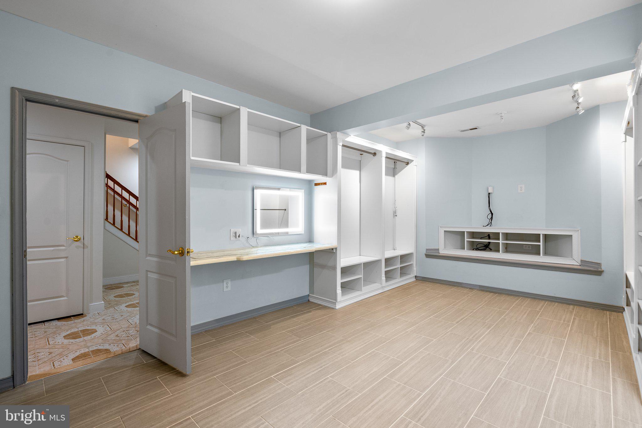 URBANA HIGHLANDS - Residential