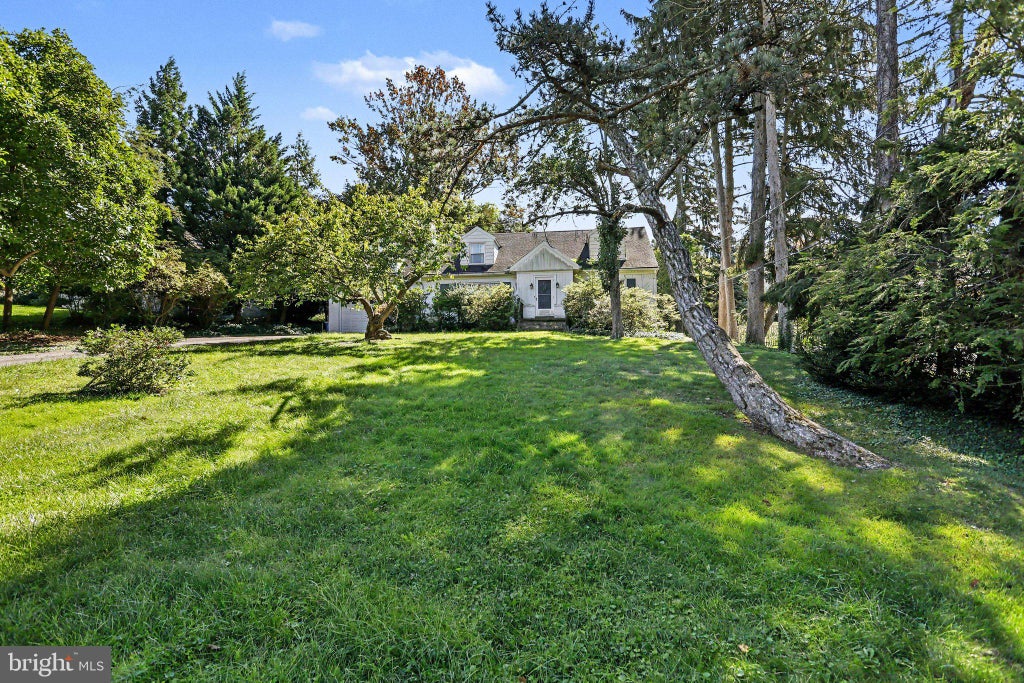 Photo of 980 Brockie Lane, YORK, PA 17403 (MLS # PAYK2112634)