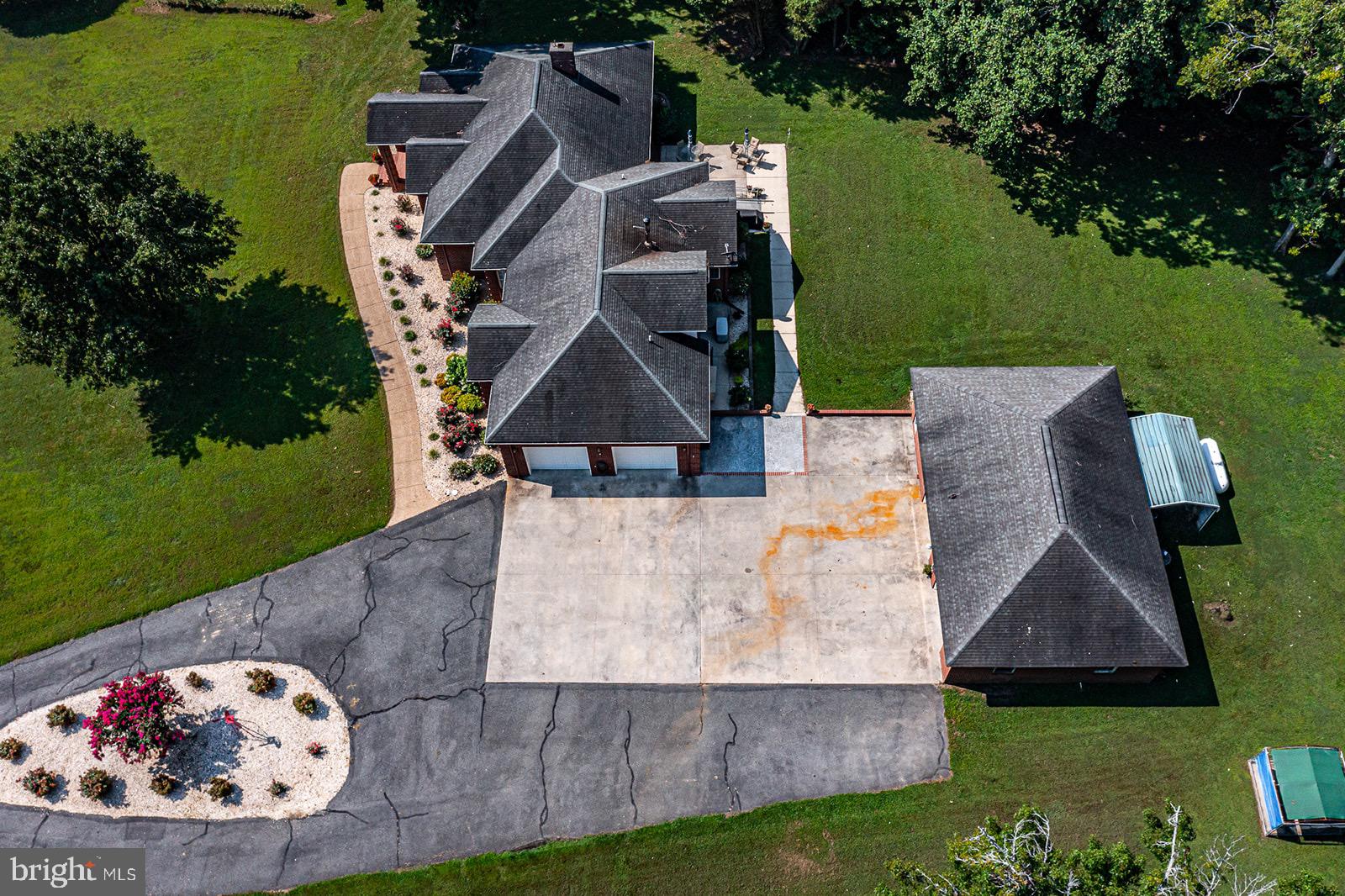 COAN HARBOUR ESTATES - Residential