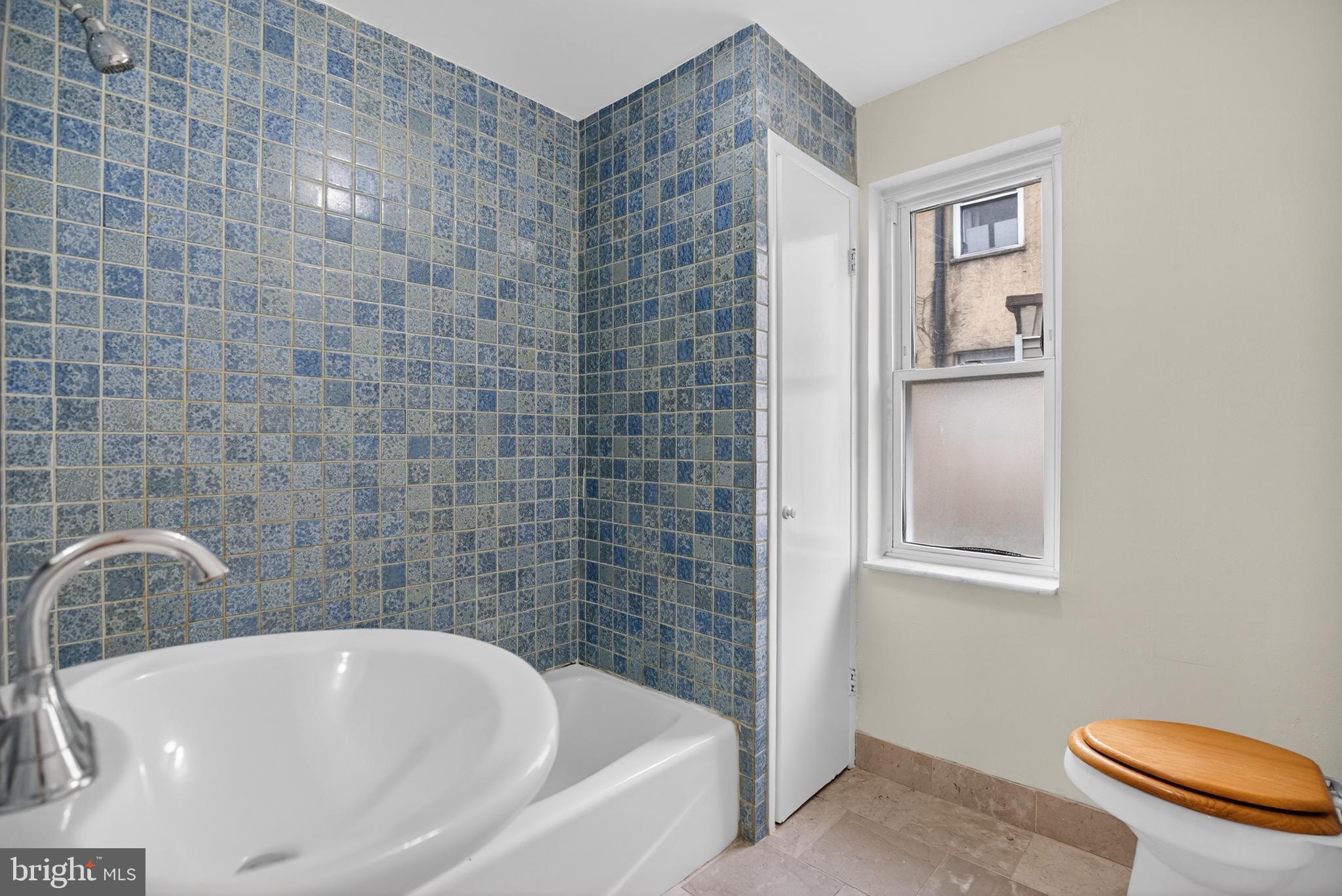 PASSYUNK SQUARE - Residential