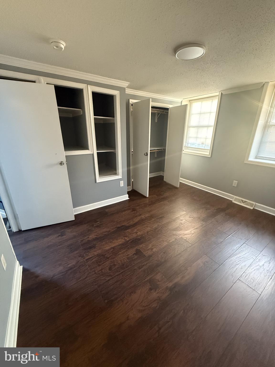 WINDMILL SQUARE - Residential Lease