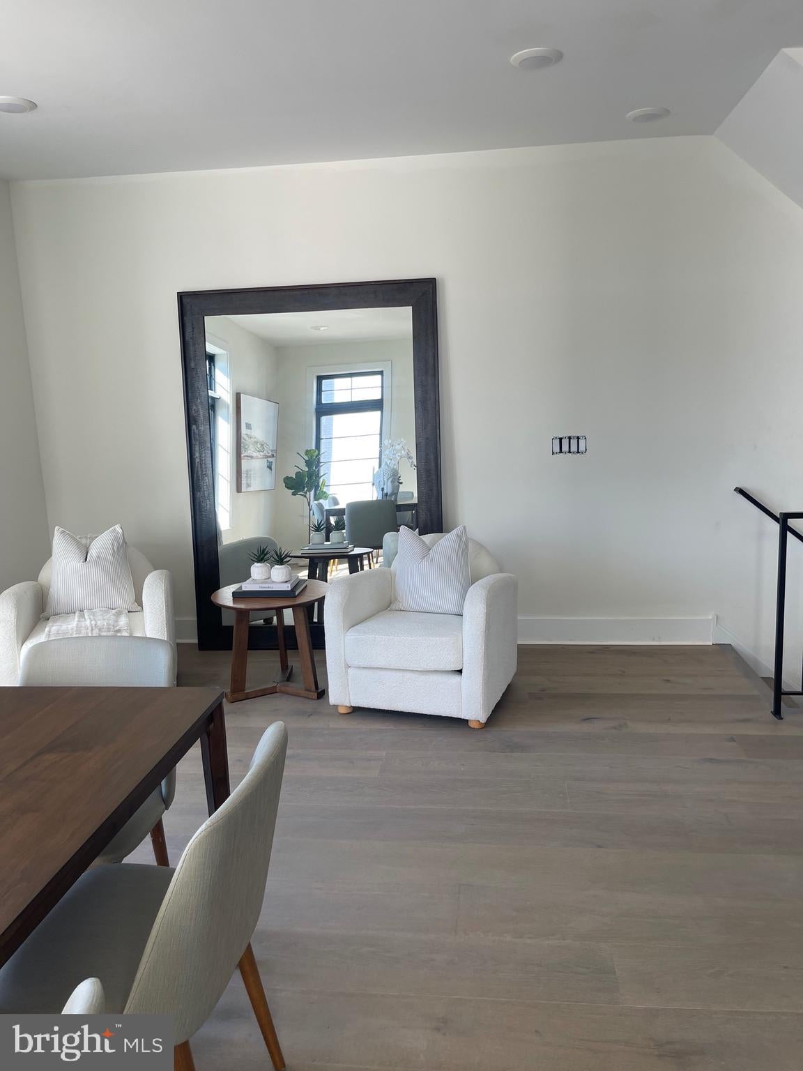 7519 R RIDGE