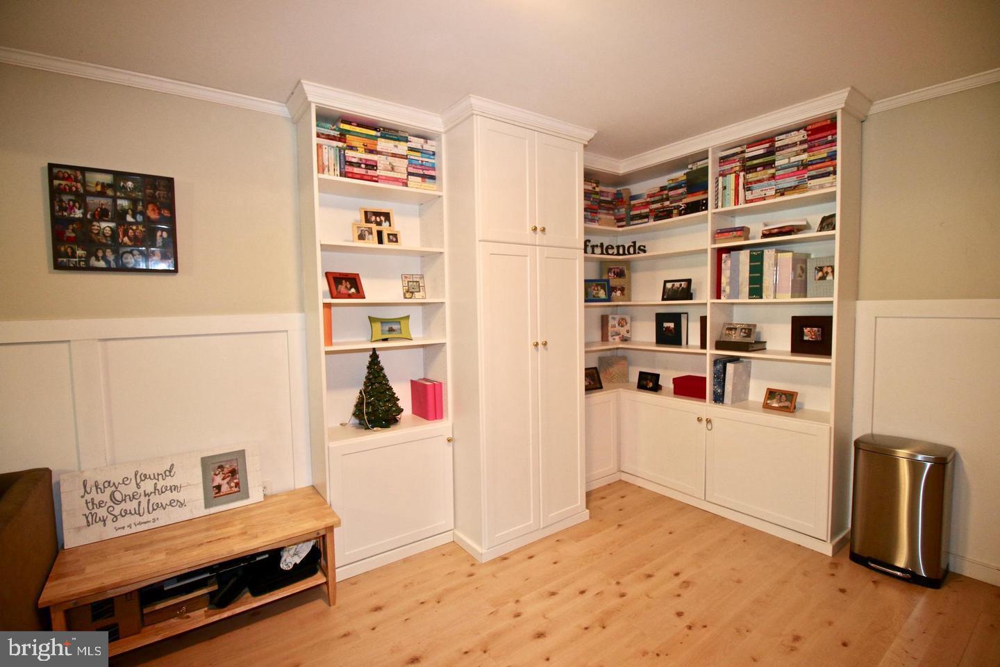 WOODSTREAM - Residential Lease