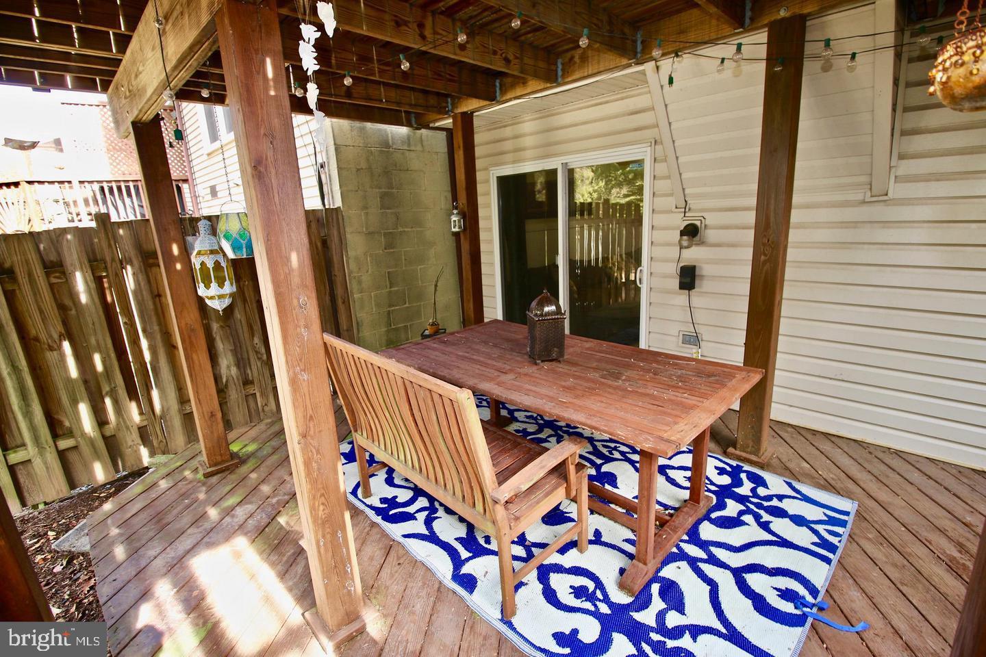 WOODSTREAM - Residential Lease