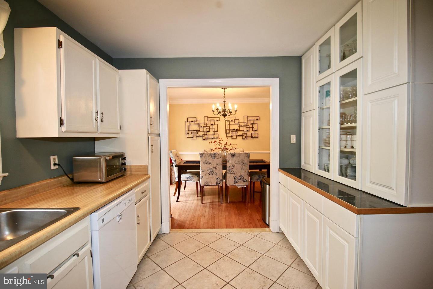 WOODSTREAM - Residential Lease