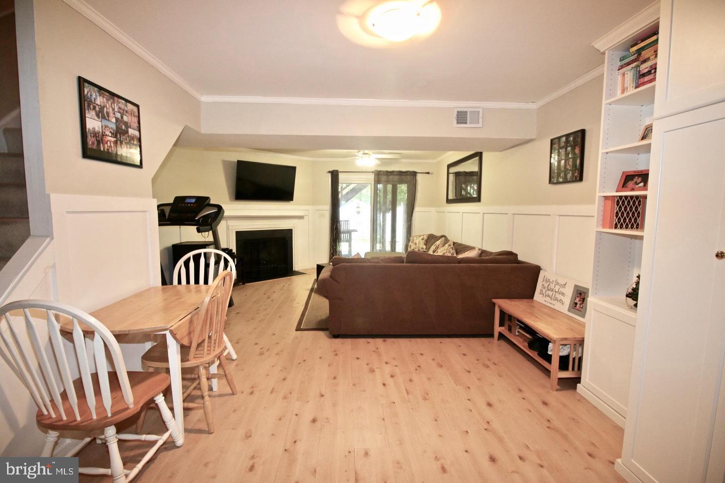 WOODSTREAM - Residential Lease