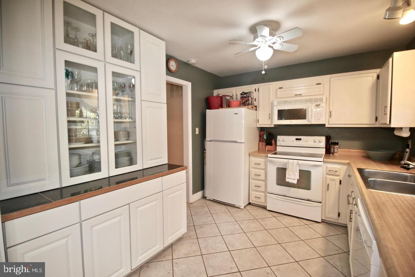 WOODSTREAM - Residential Lease