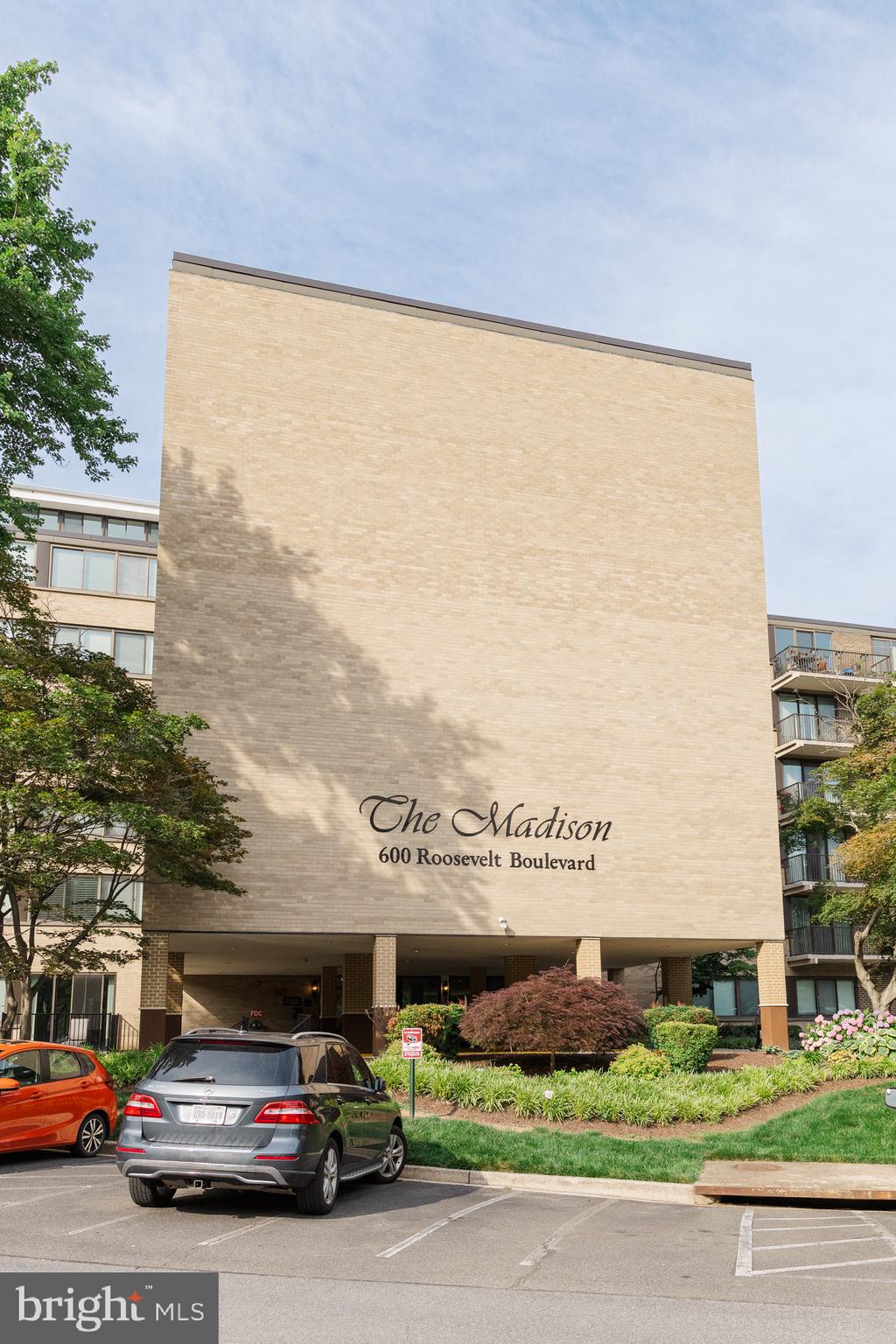 600 ROOSEVELT BOULEVARD 211