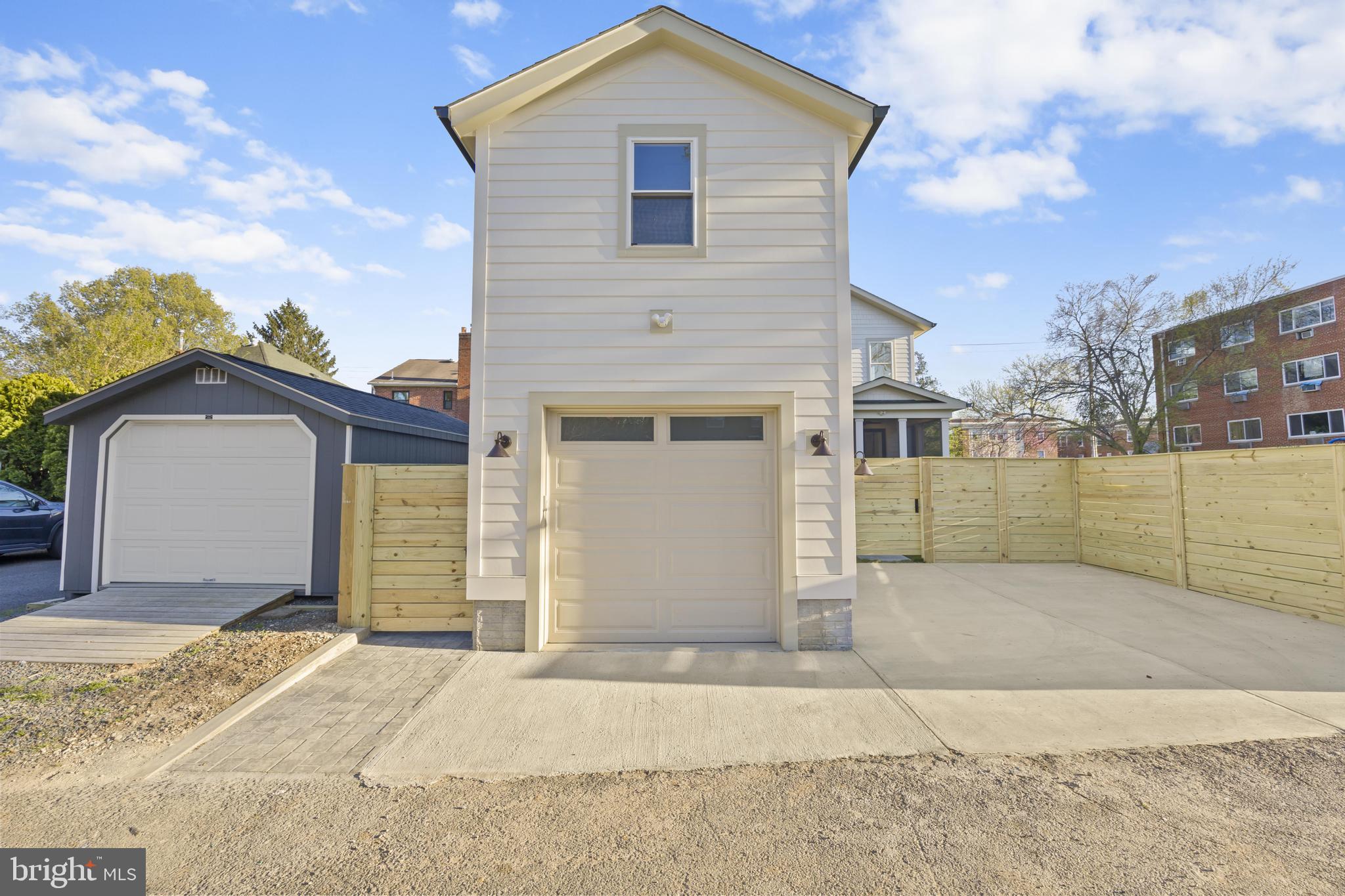 DEL RAY/ROSEMONT - Residential