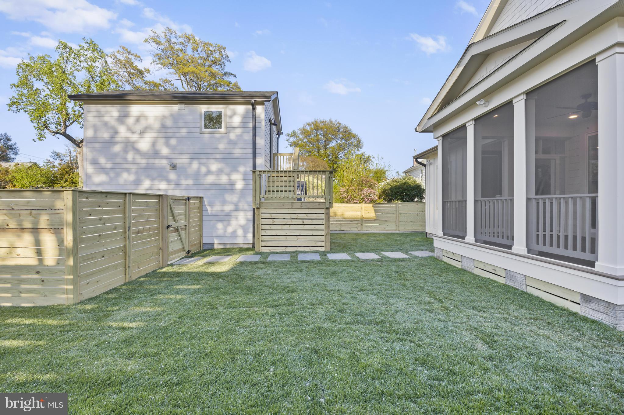 DEL RAY/ROSEMONT - Residential