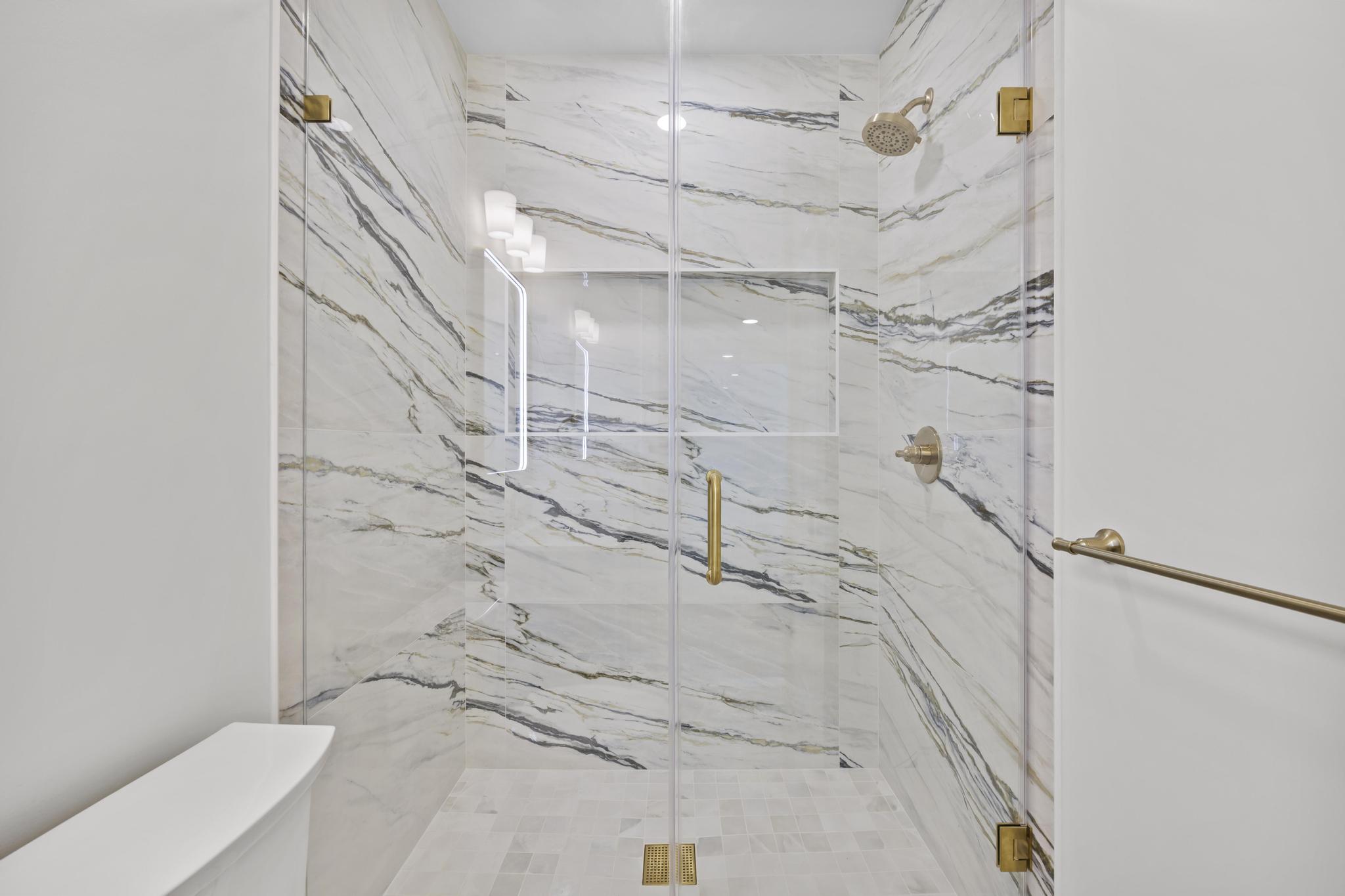 DEL RAY/ROSEMONT - Residential