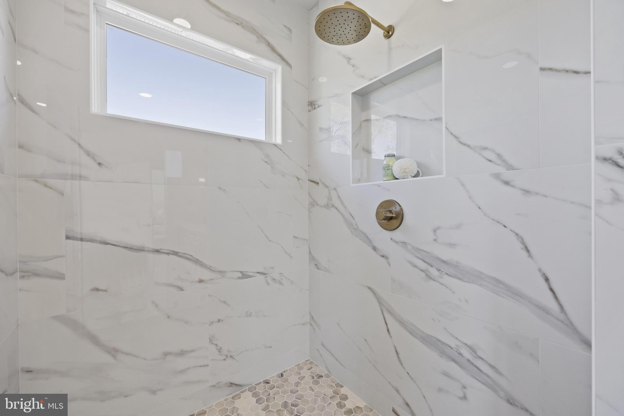 DEL RAY/ROSEMONT - Residential