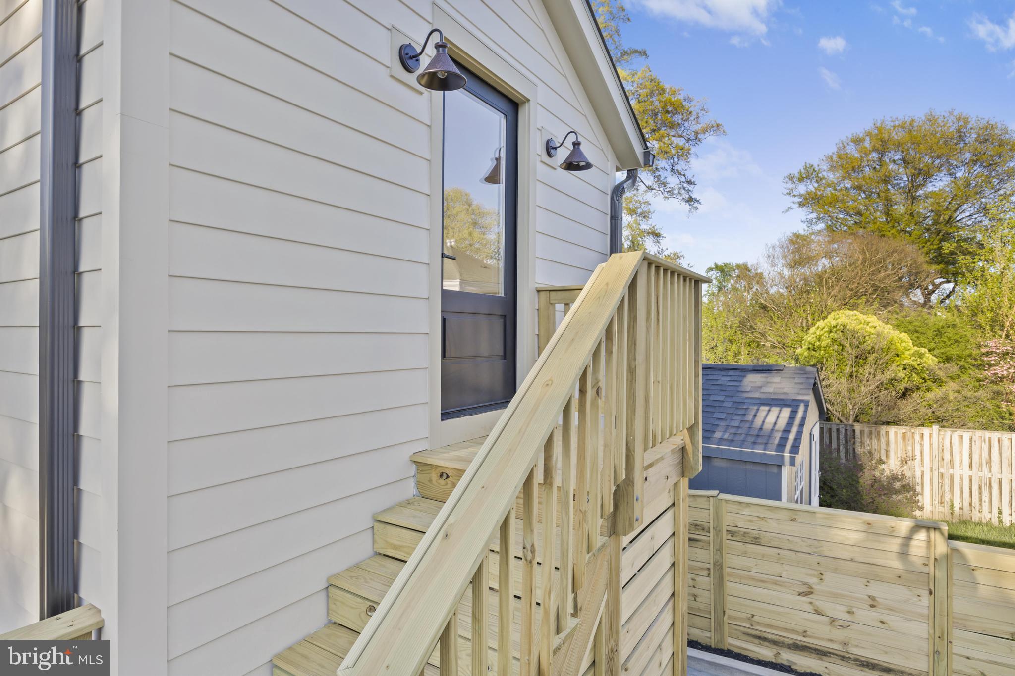 DEL RAY/ROSEMONT - Residential