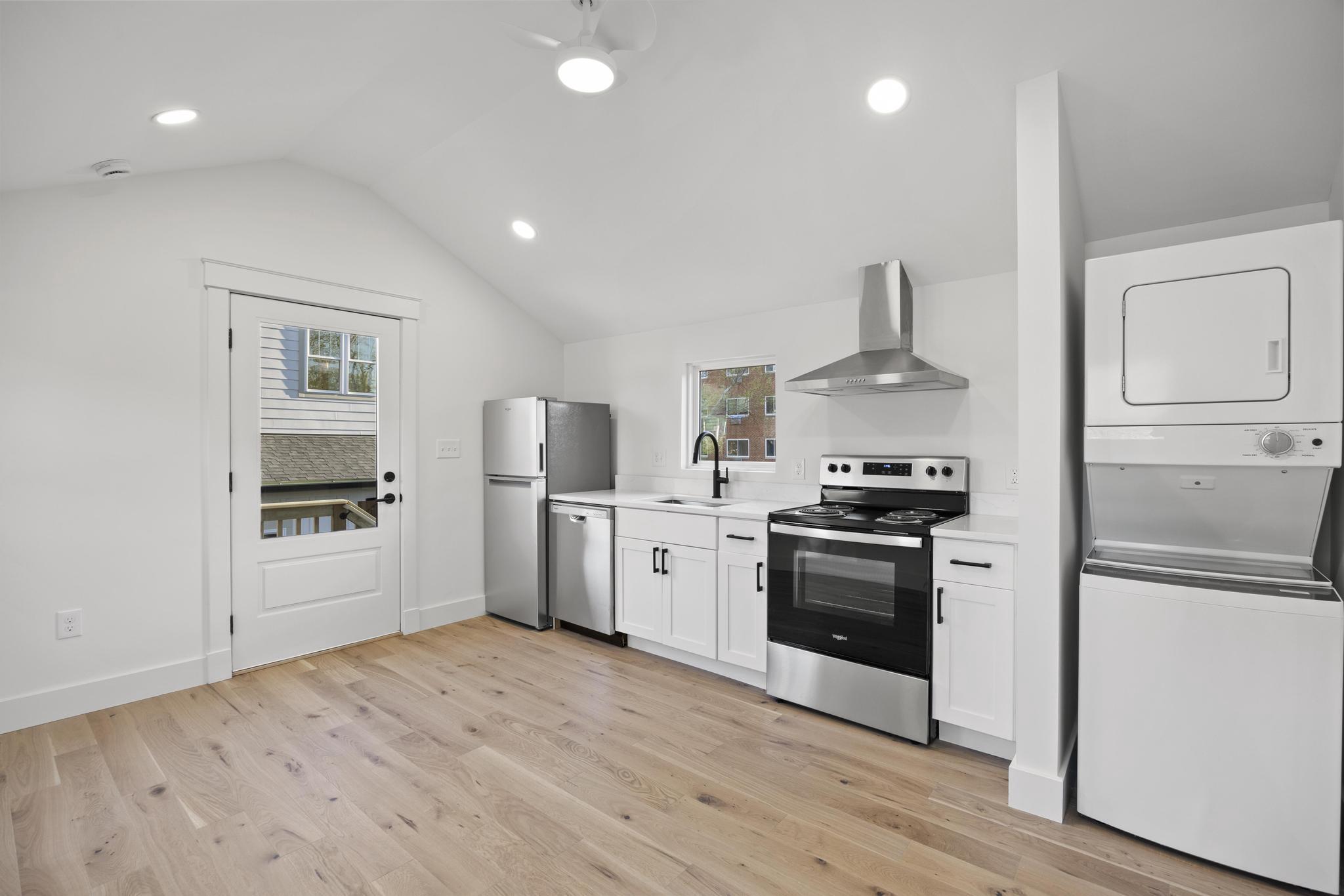 DEL RAY/ROSEMONT - Residential