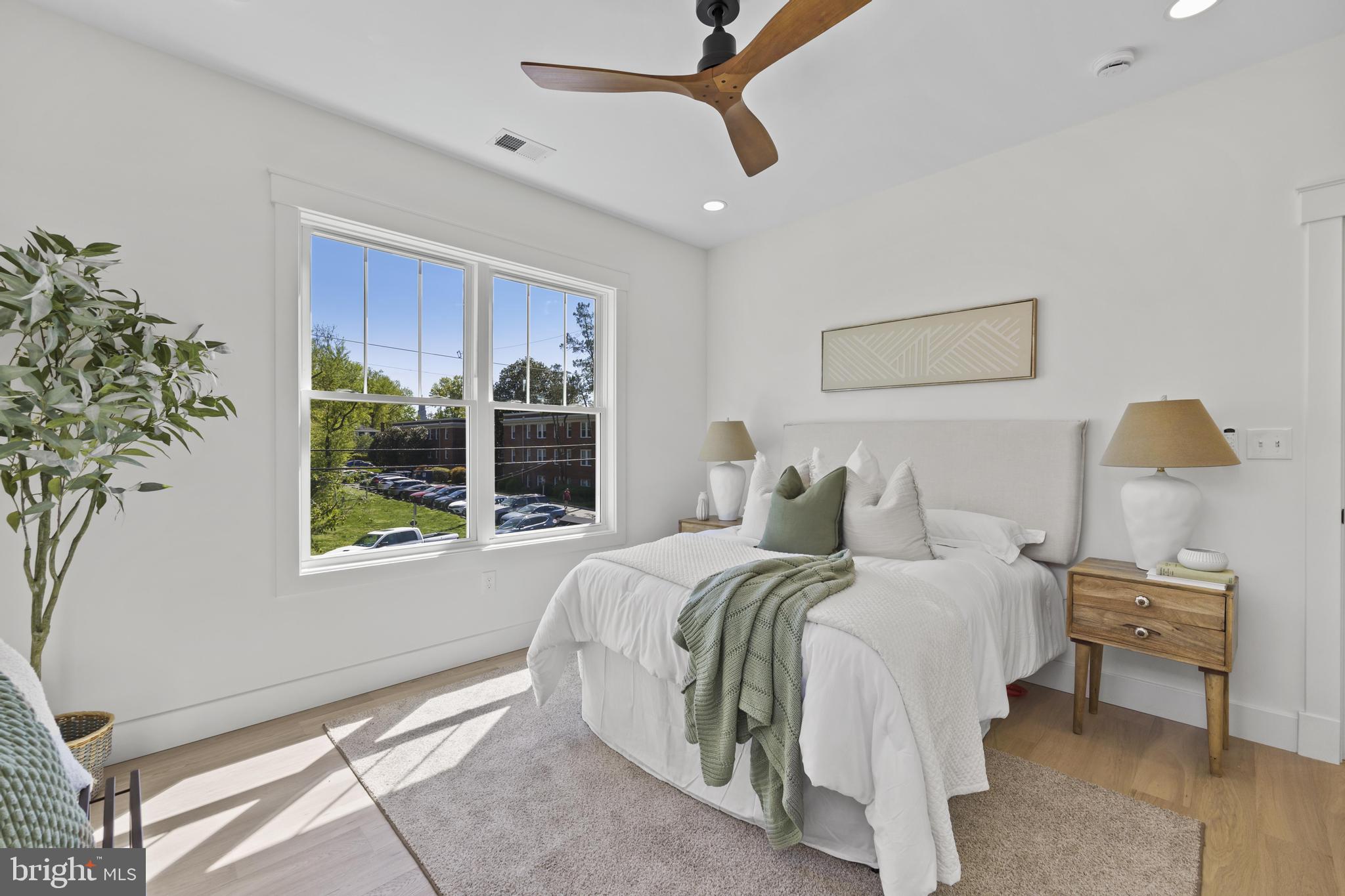 DEL RAY/ROSEMONT - Residential