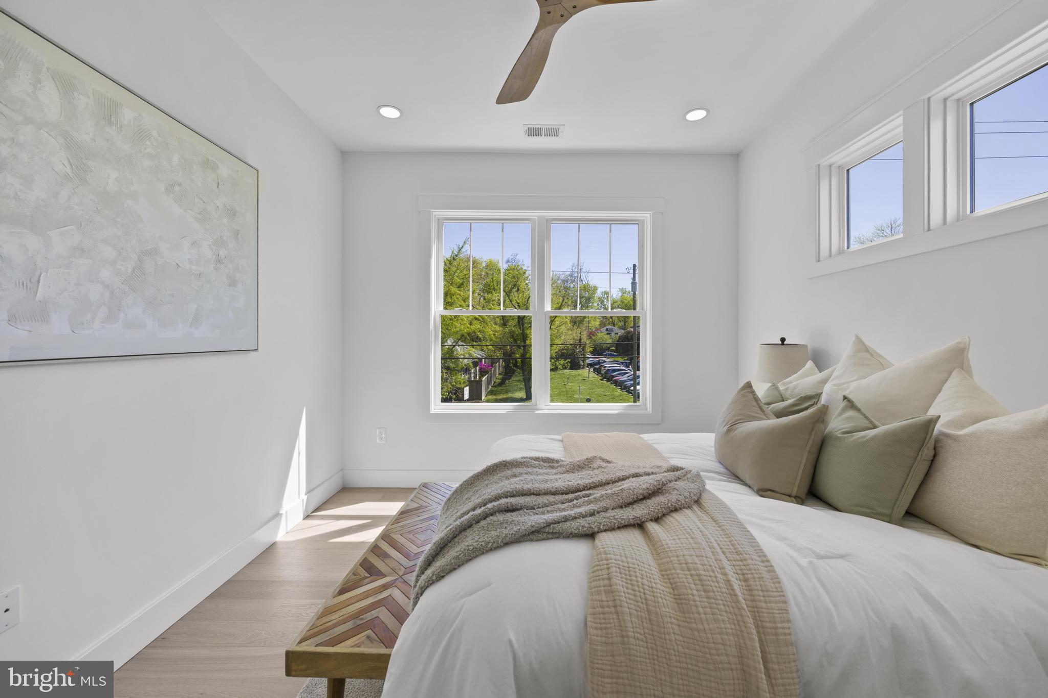 DEL RAY/ROSEMONT - Residential