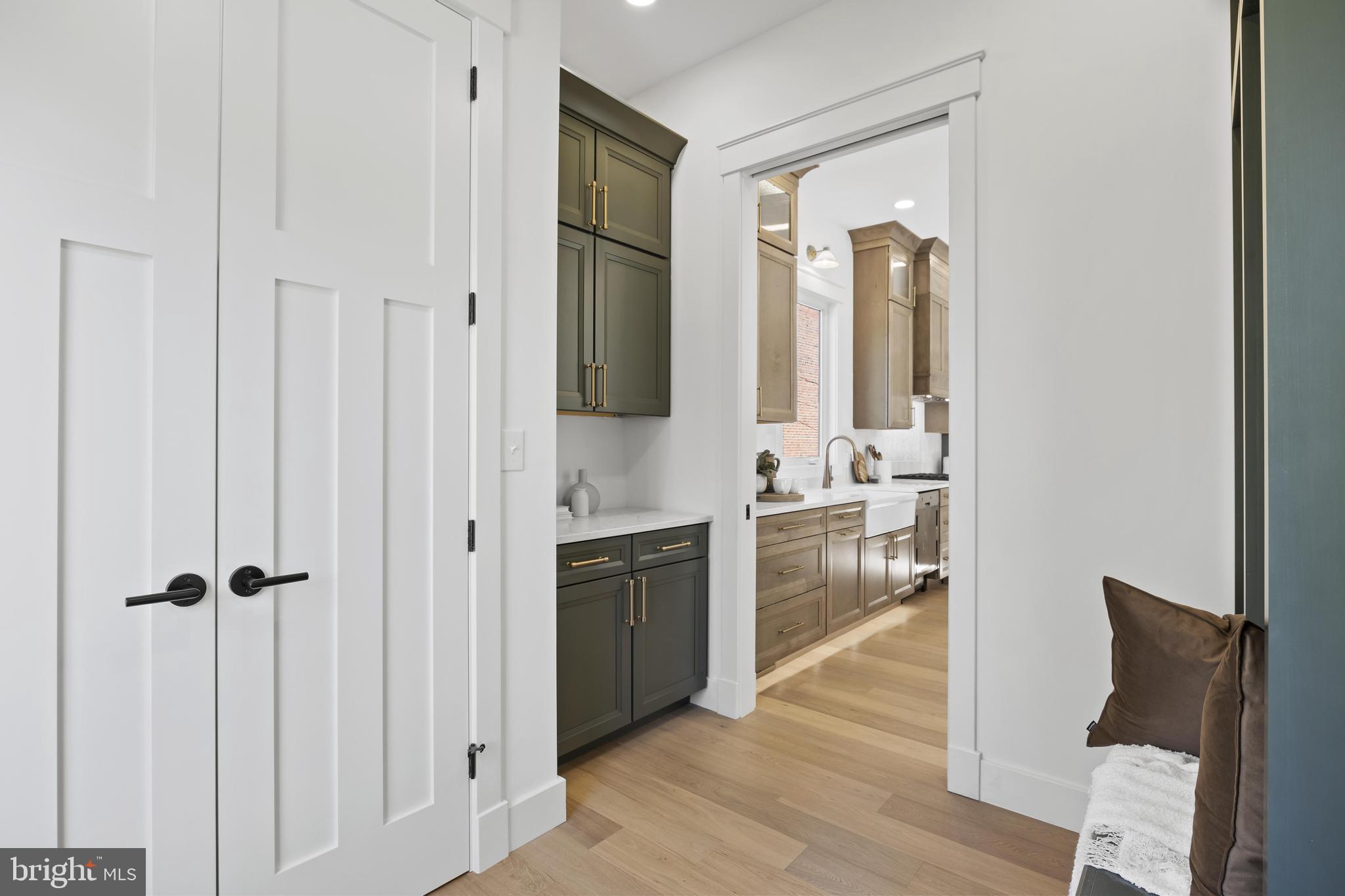 DEL RAY/ROSEMONT - Residential