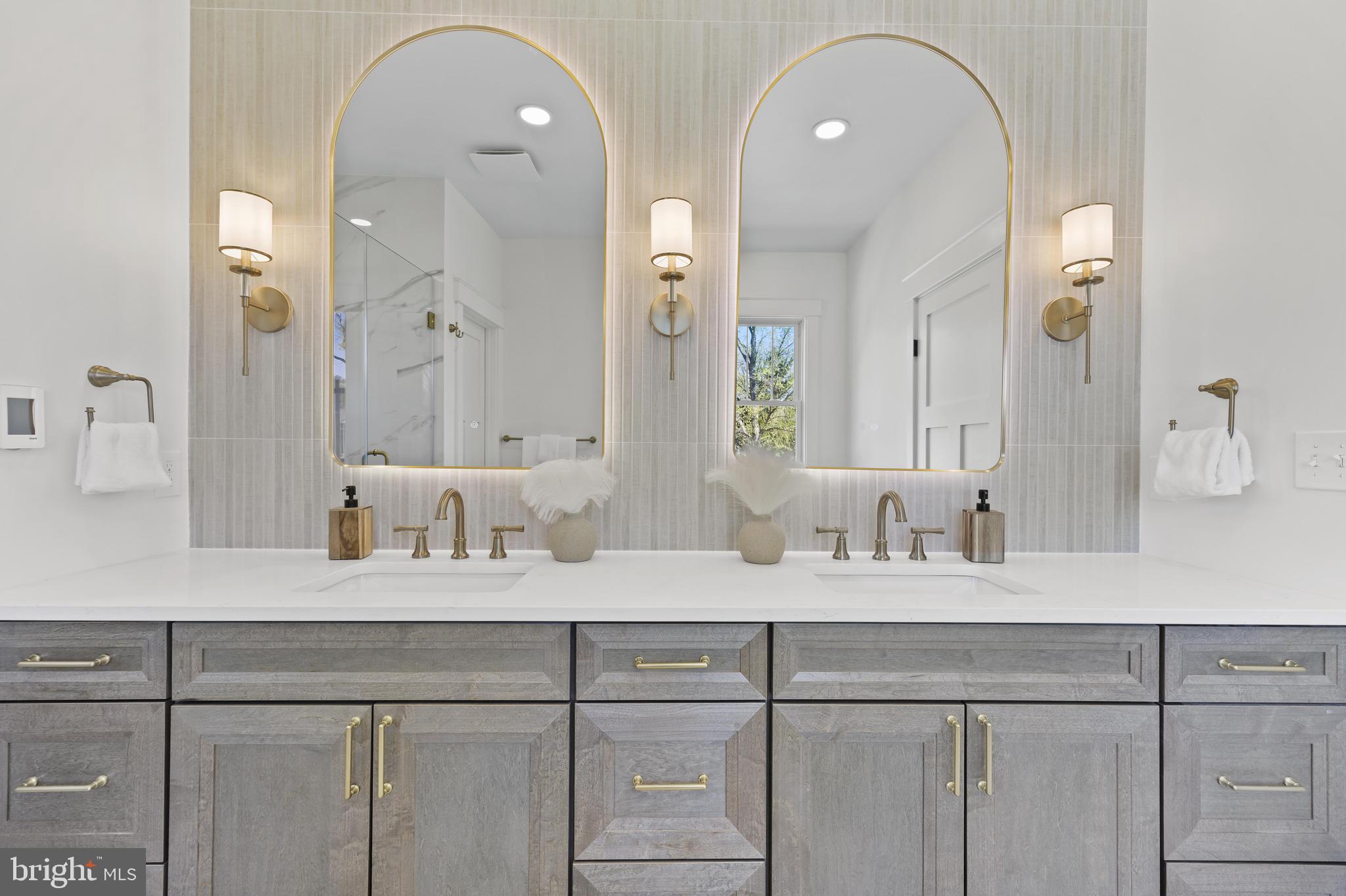 DEL RAY/ROSEMONT - Residential