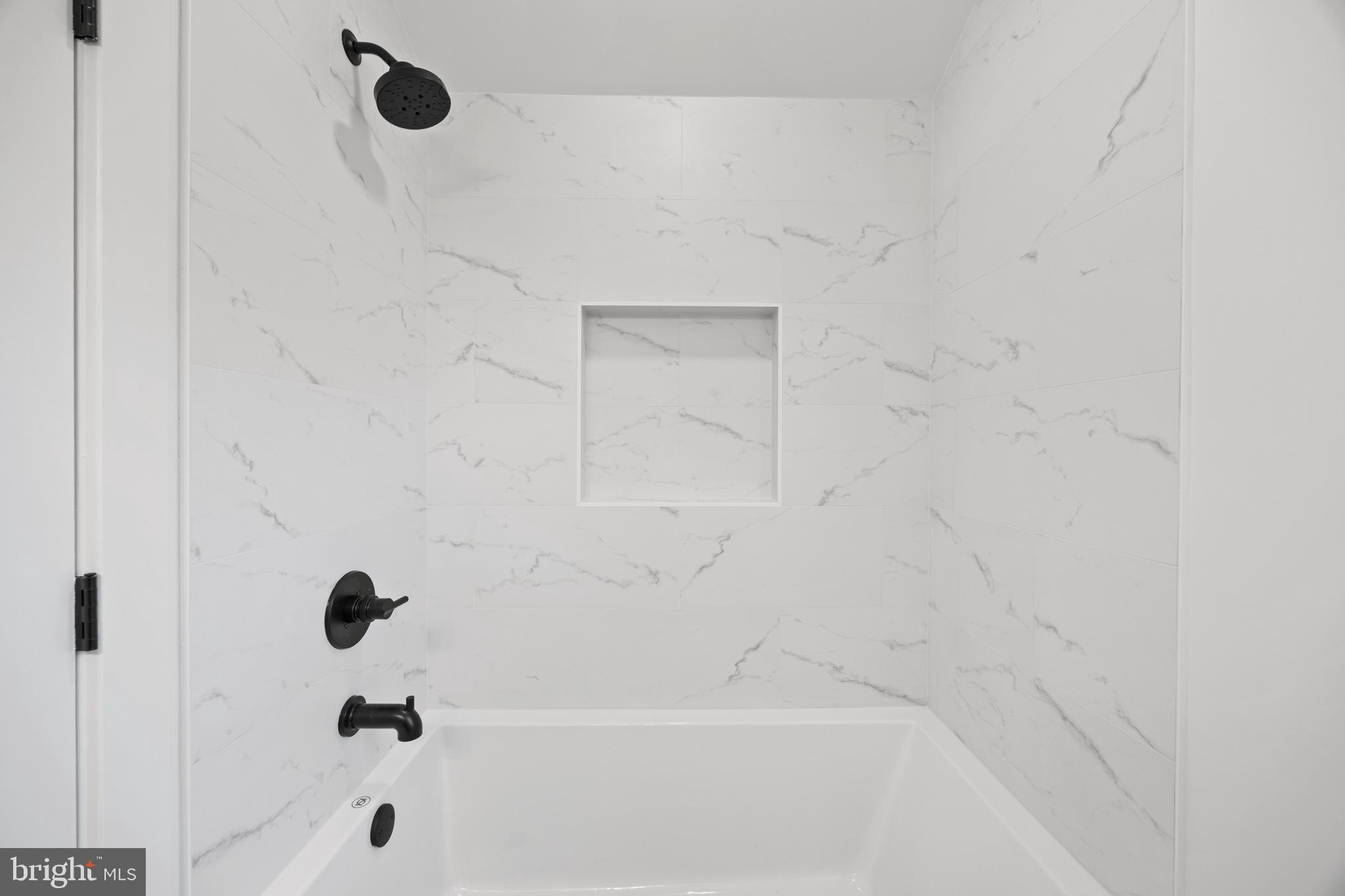 DEL RAY/ROSEMONT - Residential