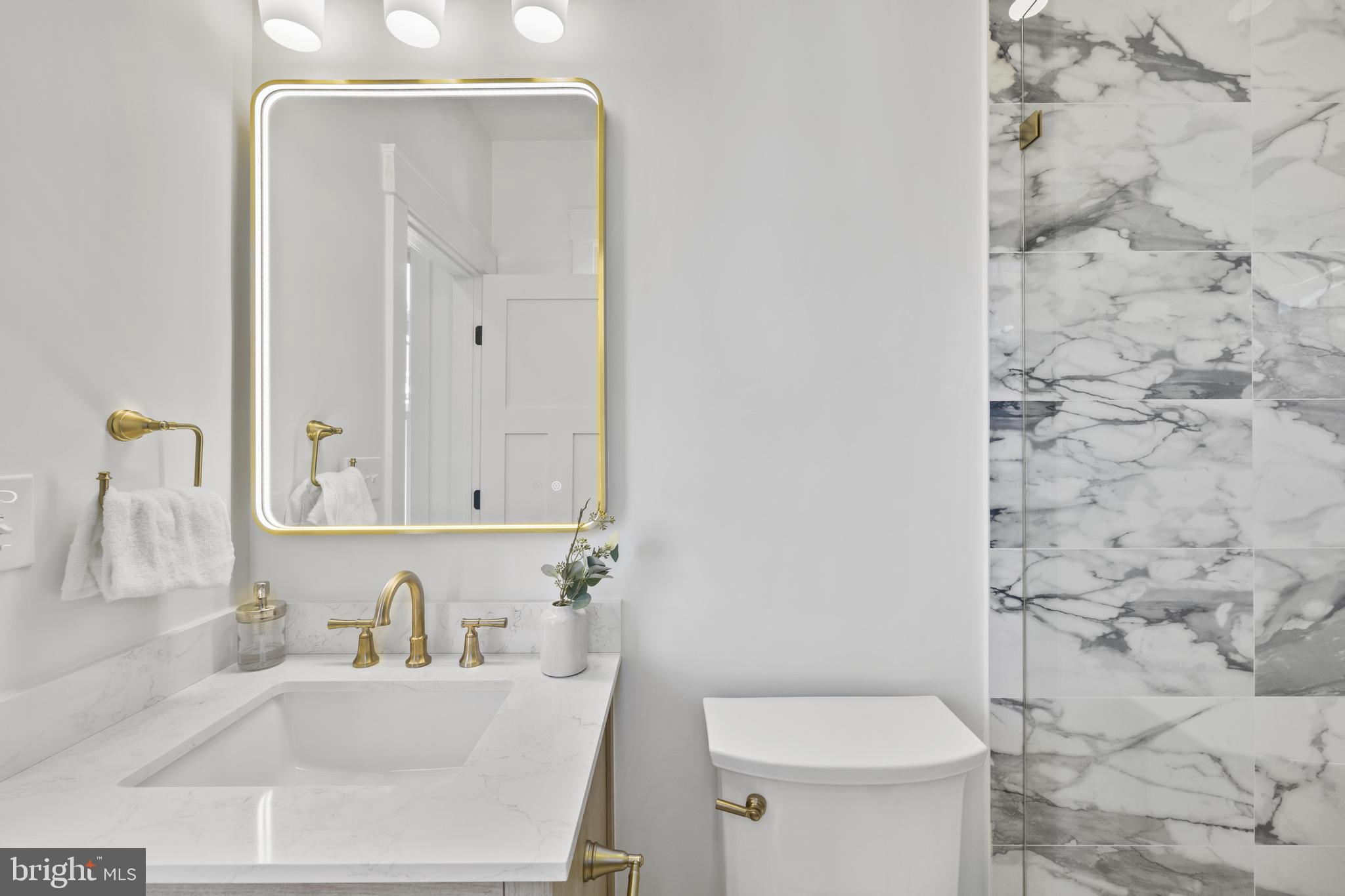 DEL RAY/ROSEMONT - Residential