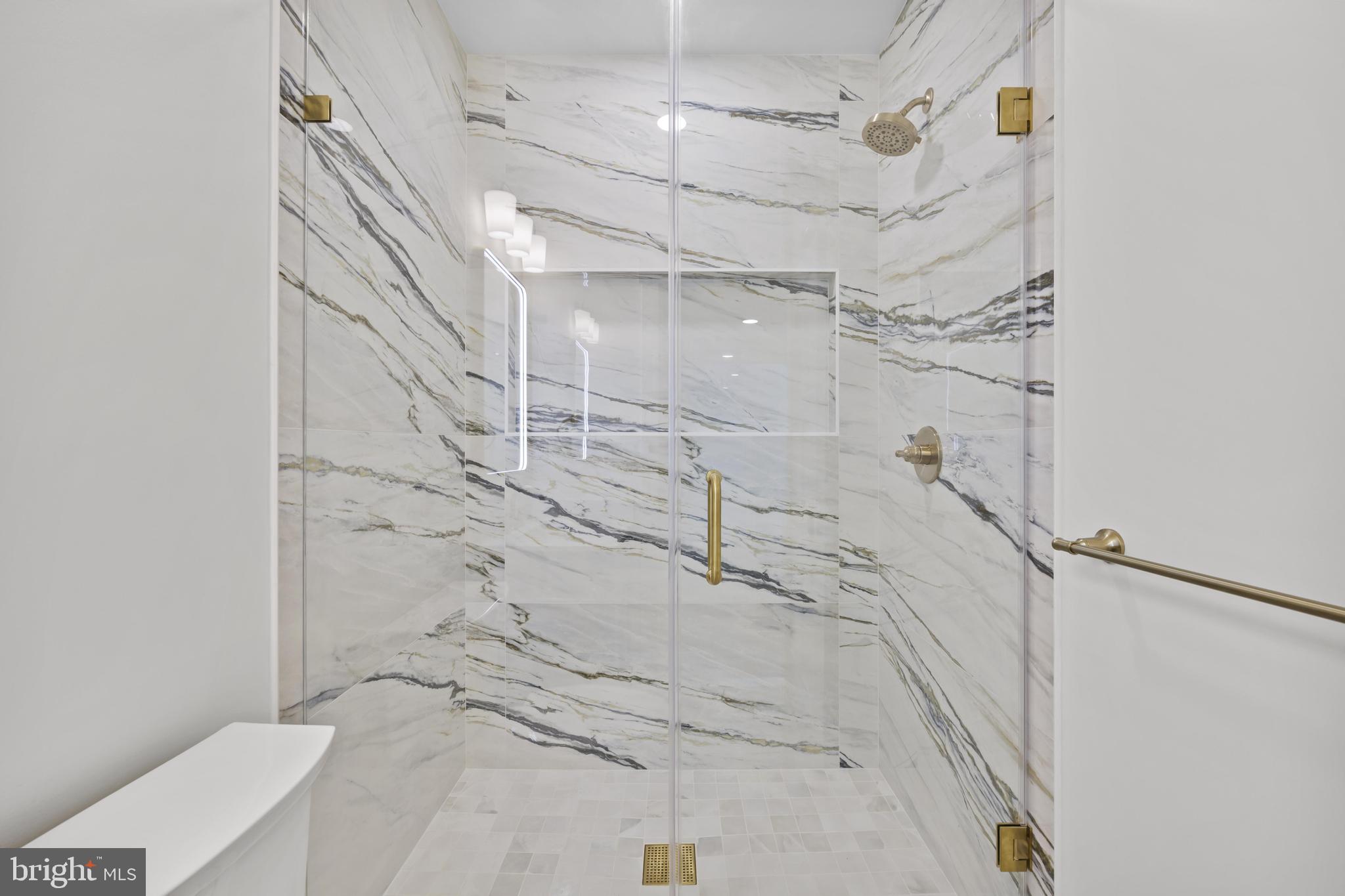 DEL RAY/ROSEMONT - Residential