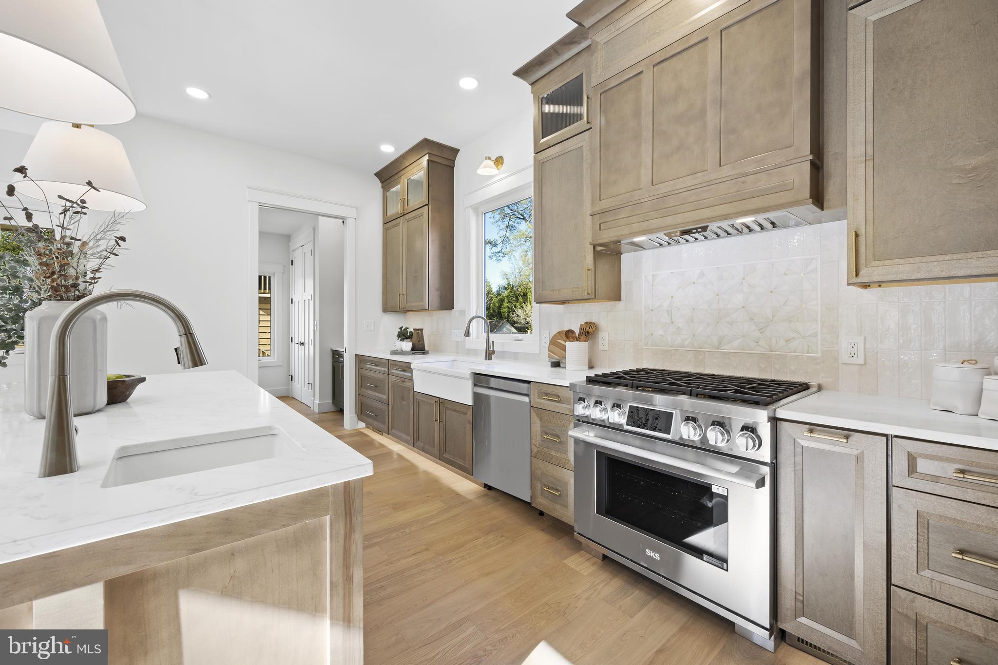 DEL RAY/ROSEMONT - Residential