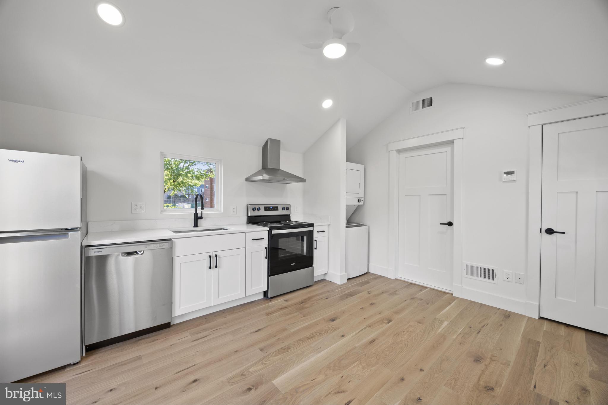 DEL RAY/ROSEMONT - Residential