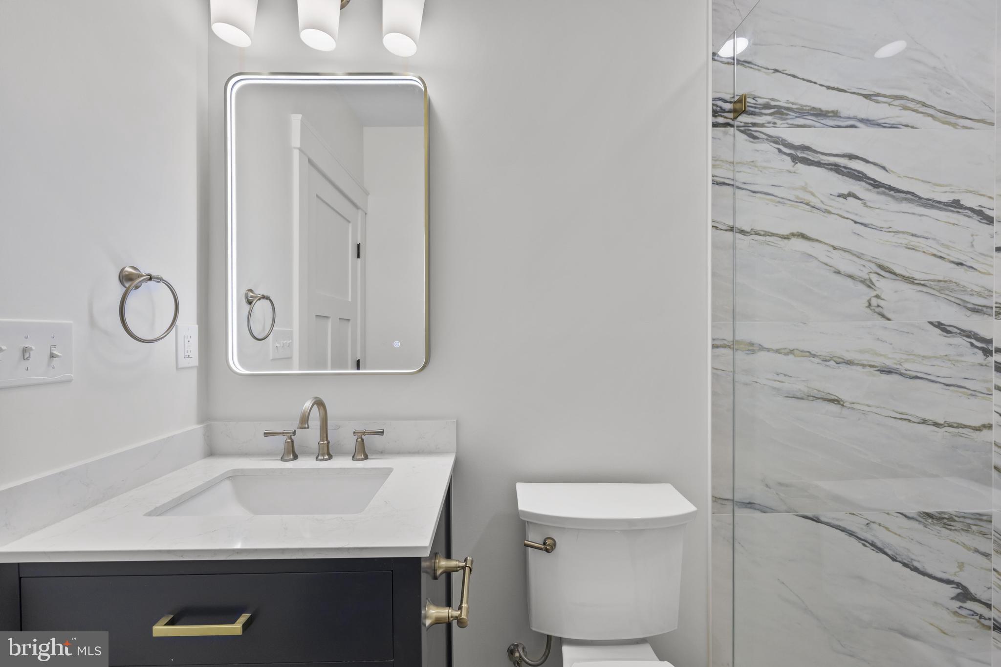 DEL RAY/ROSEMONT - Residential