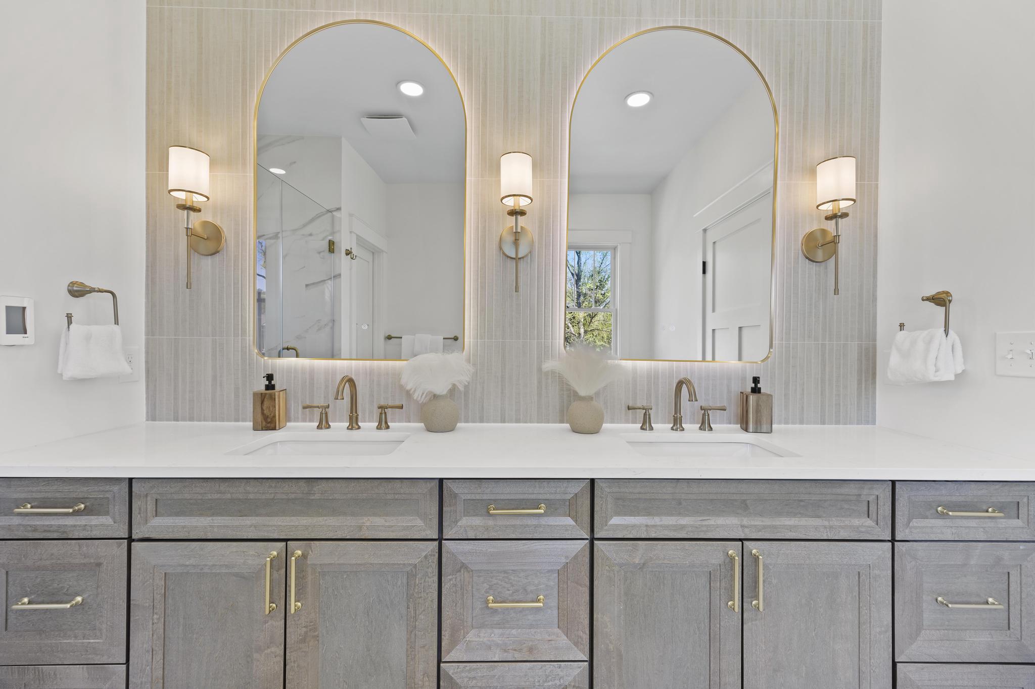 DEL RAY/ROSEMONT - Residential