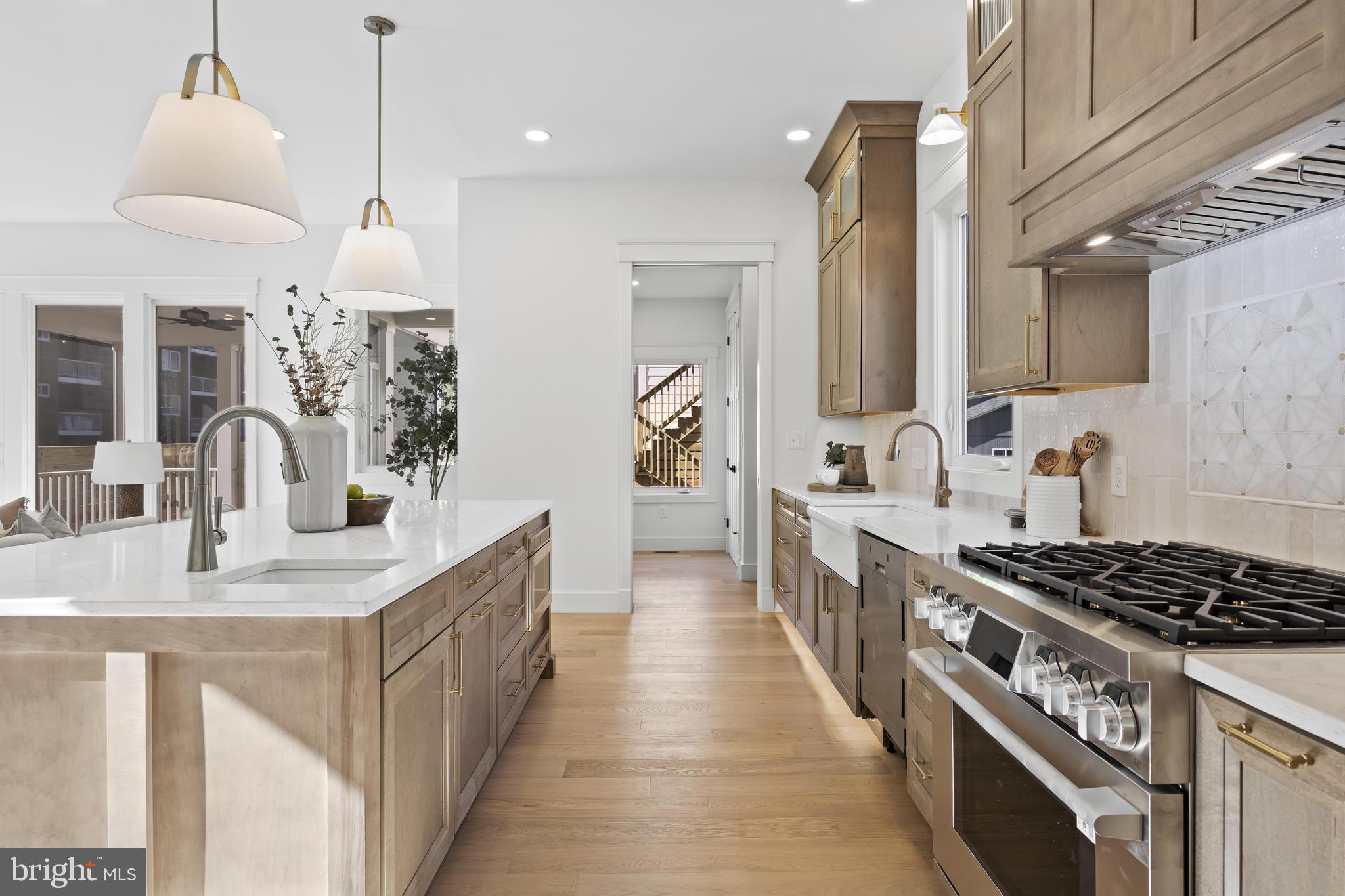 DEL RAY/ROSEMONT - Residential