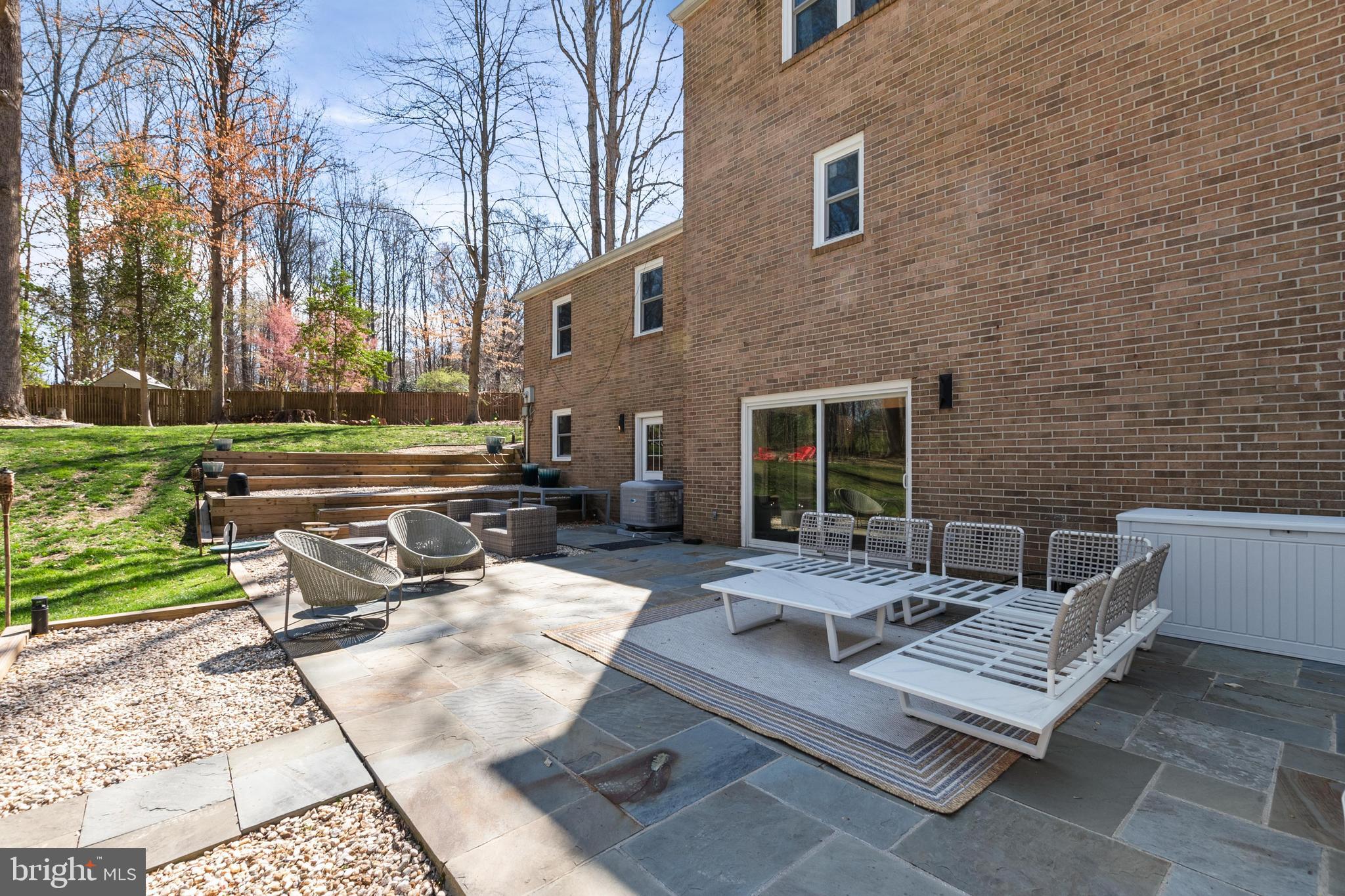 RIVERSIDE MANOR - Residential Lease