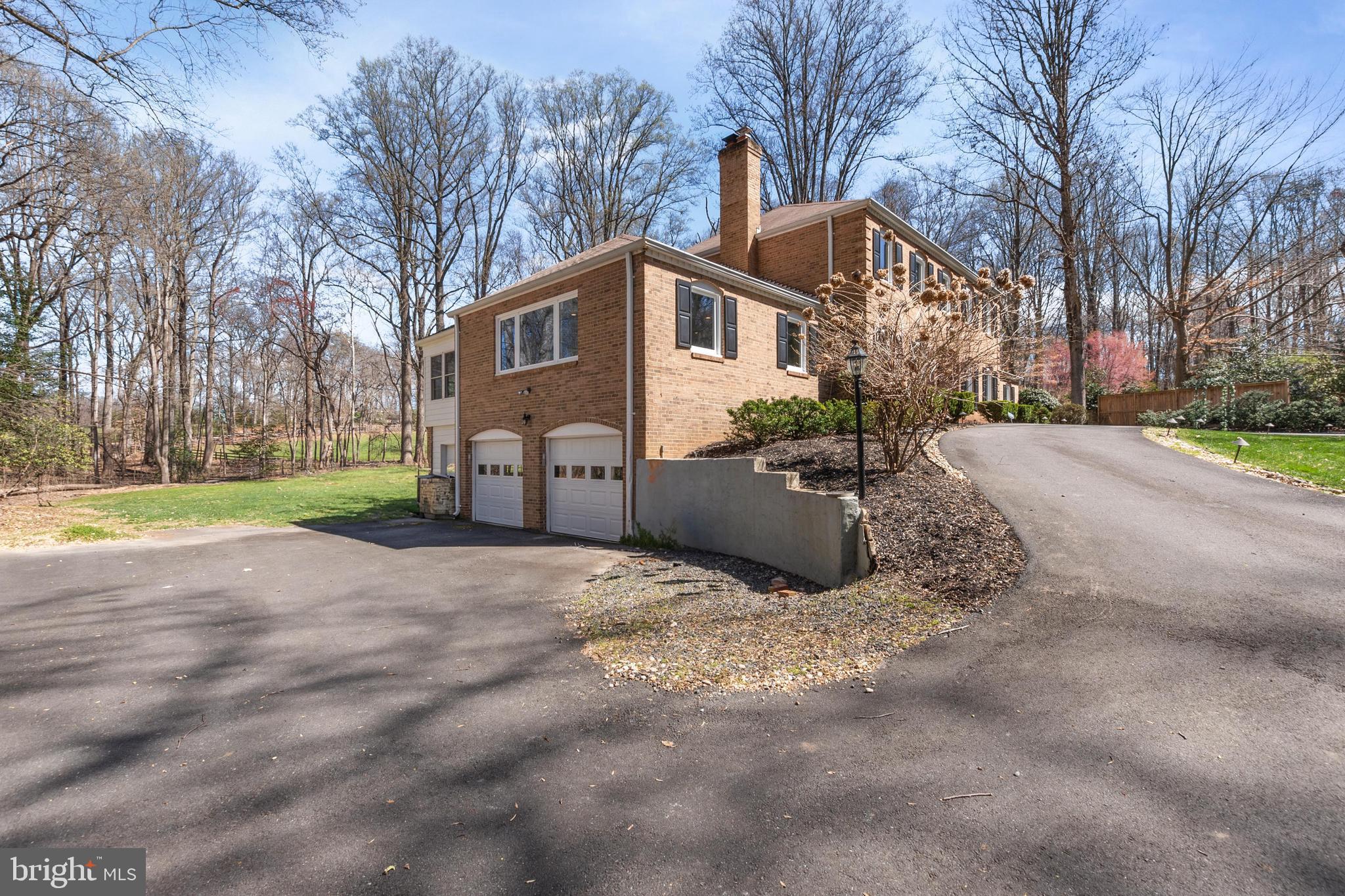 RIVERSIDE MANOR - Residential Lease