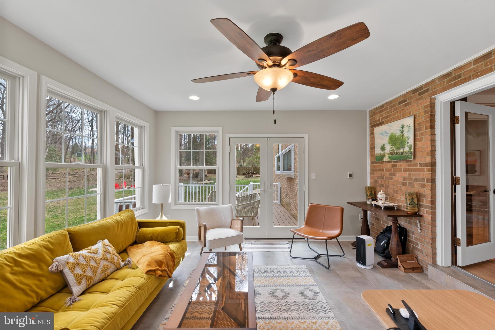 RIVERSIDE MANOR - Residential Lease