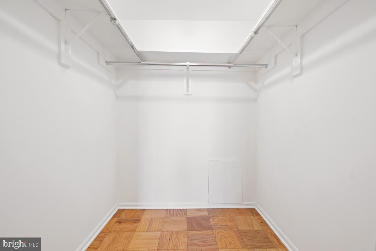 AMERICANA CENTRE - Residential