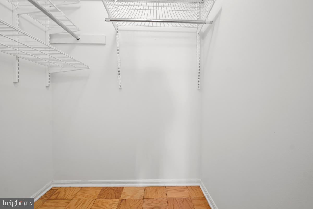 AMERICANA CENTRE - Residential