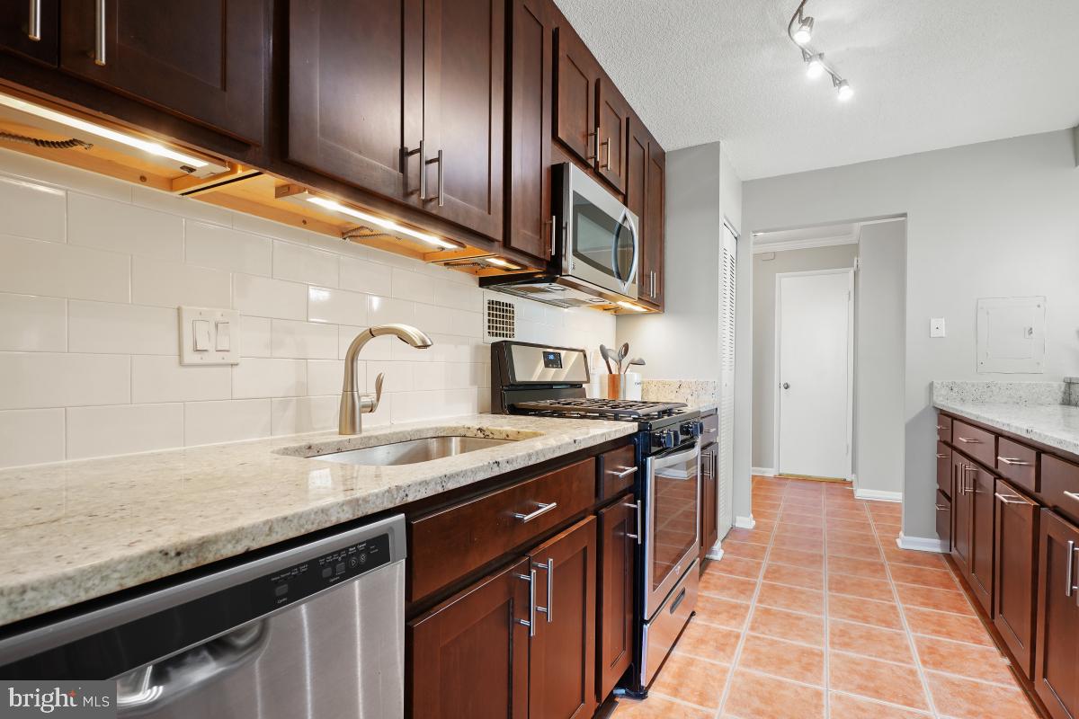 AMERICANA CENTRE - Residential