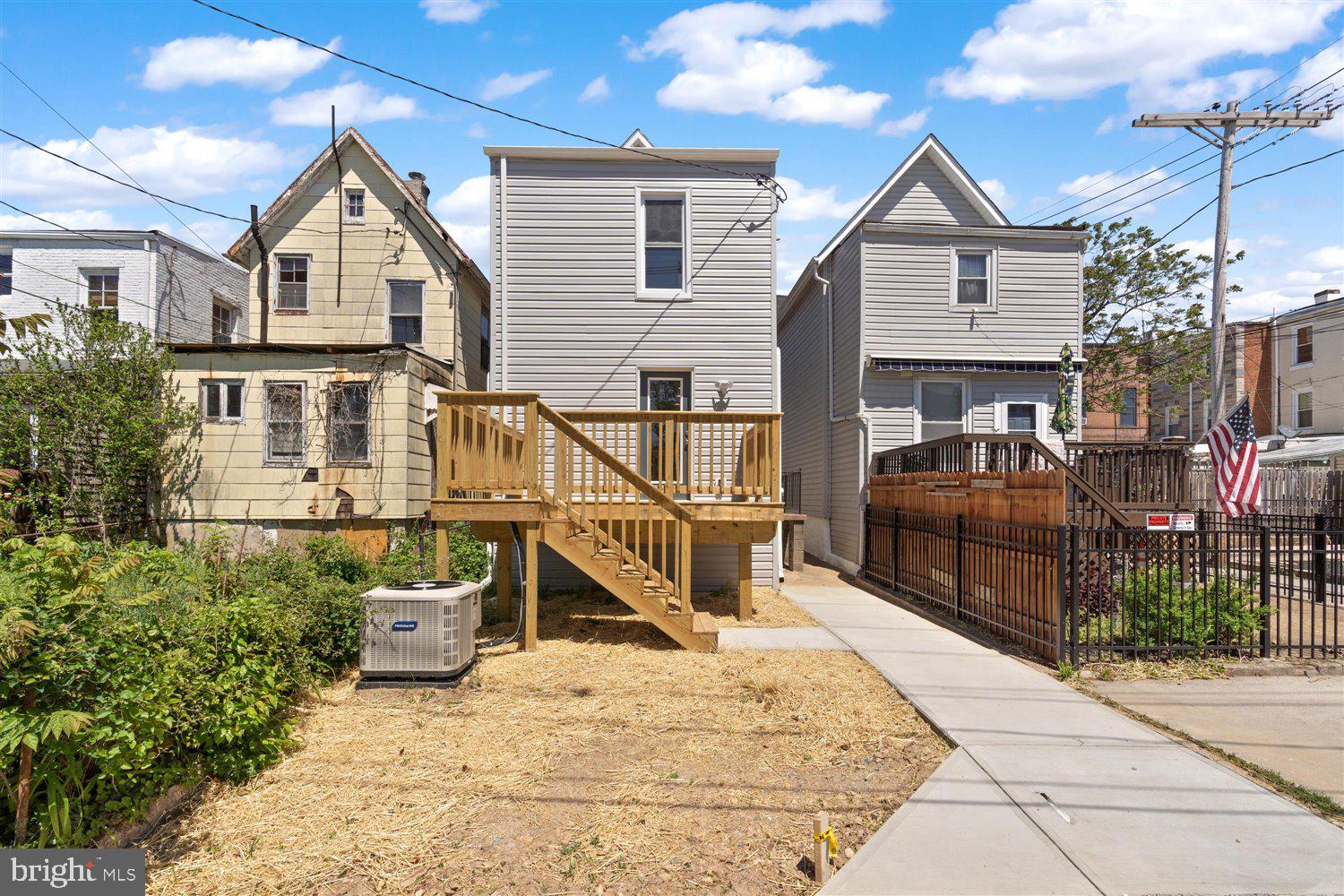 HAMPDEN HISTORIC DISTRICT - Residential