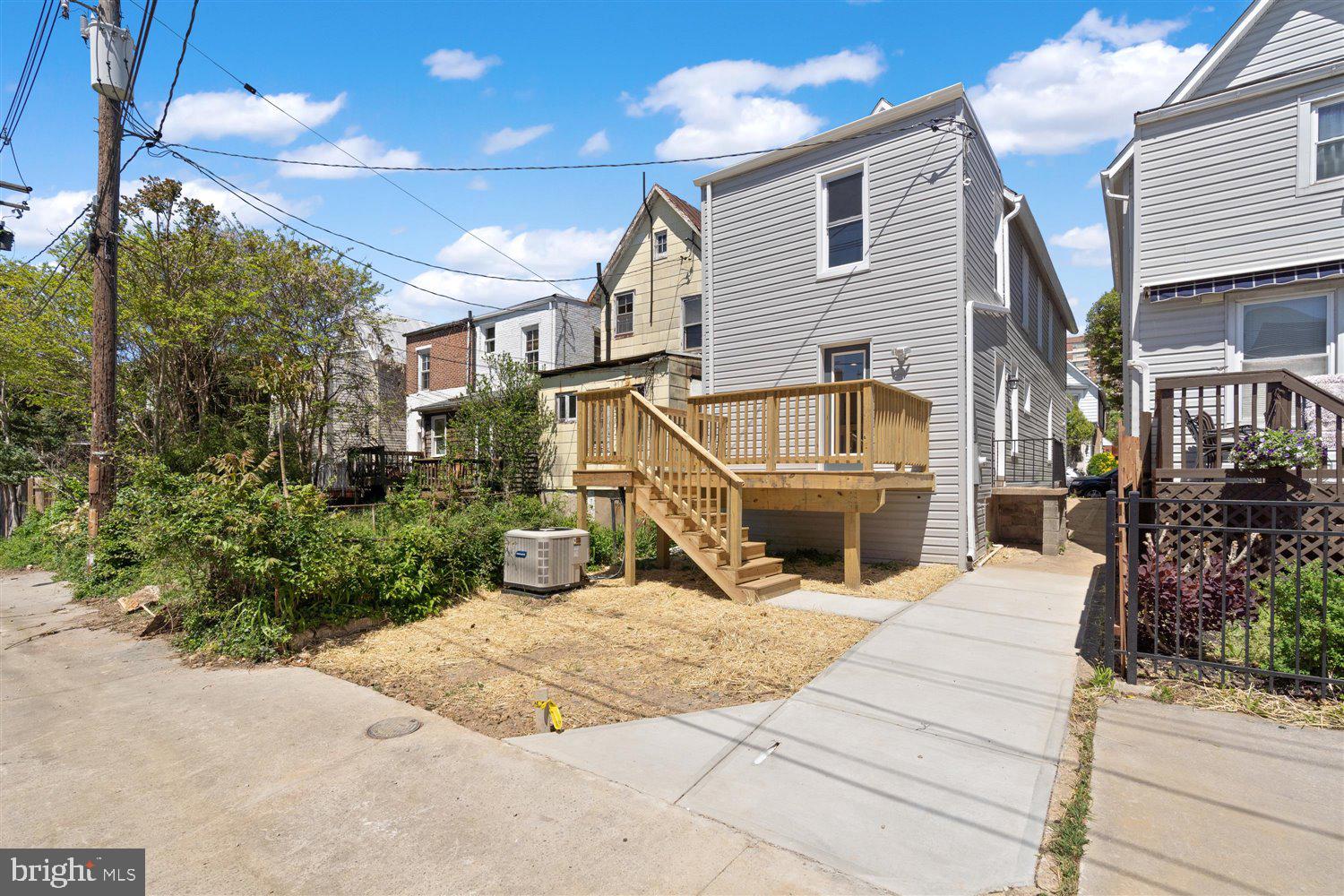 HAMPDEN HISTORIC DISTRICT - Residential