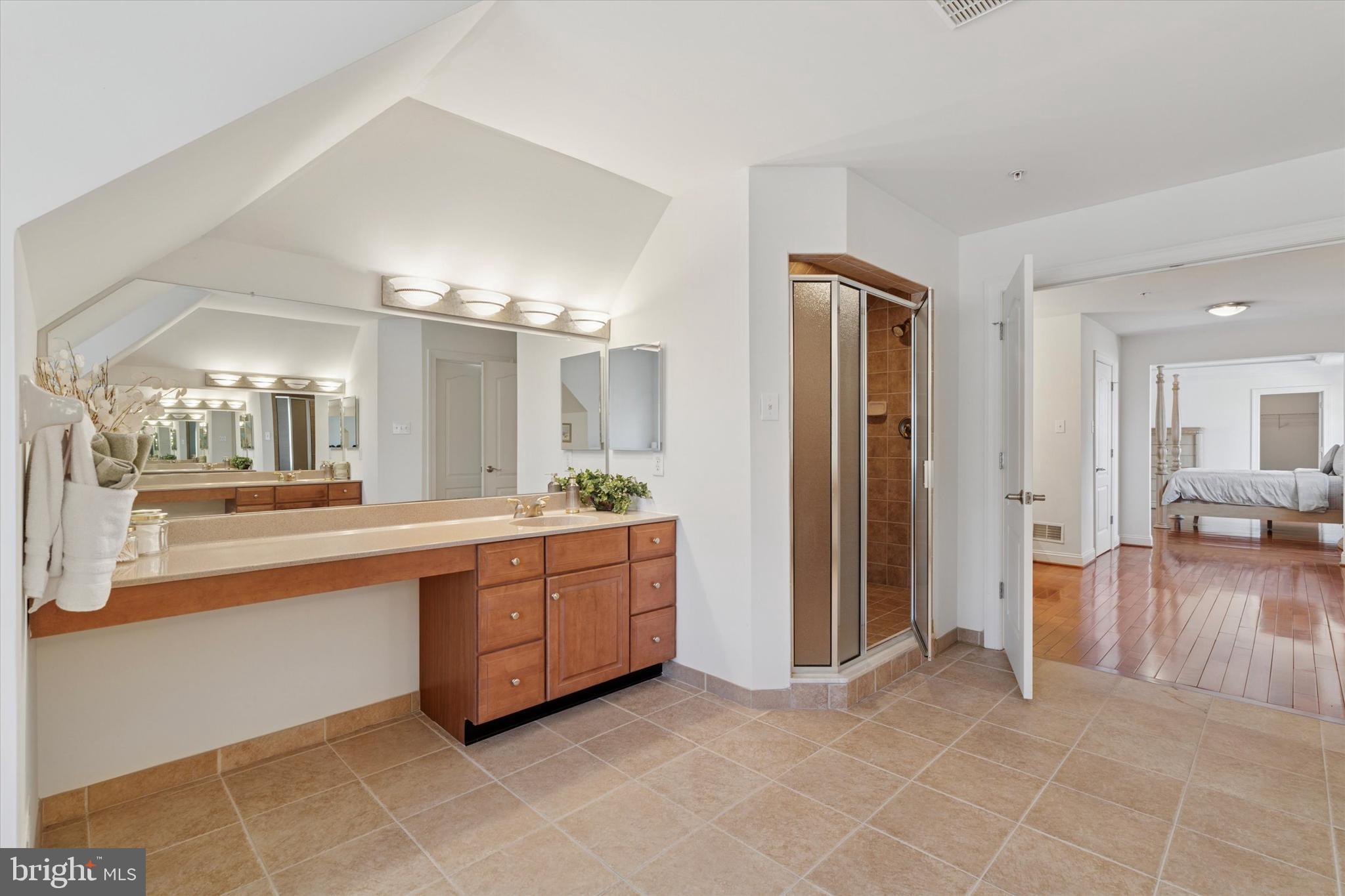 RAVENS CLAW - Residential