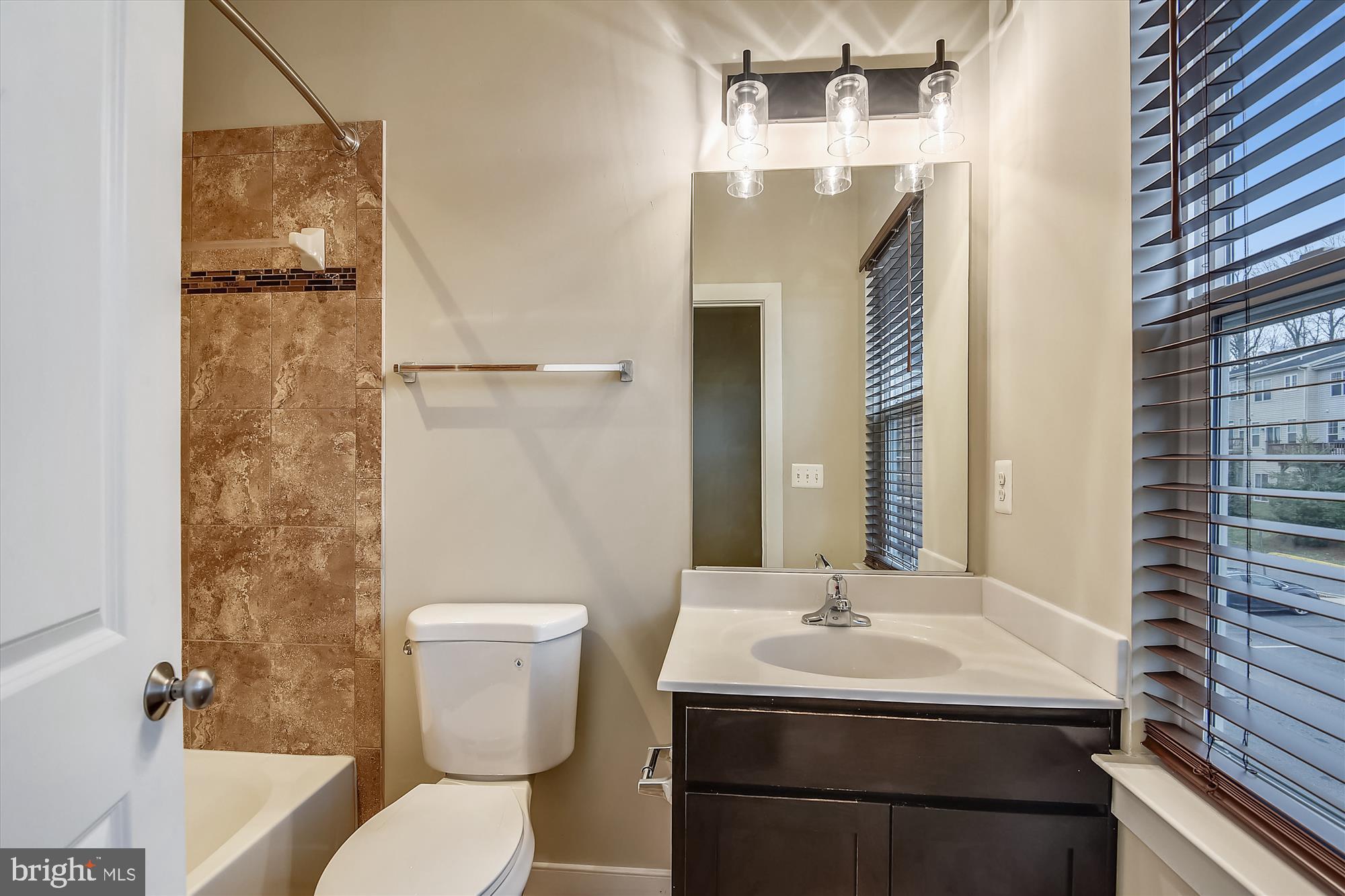 WOODSTREAM - Residential Lease