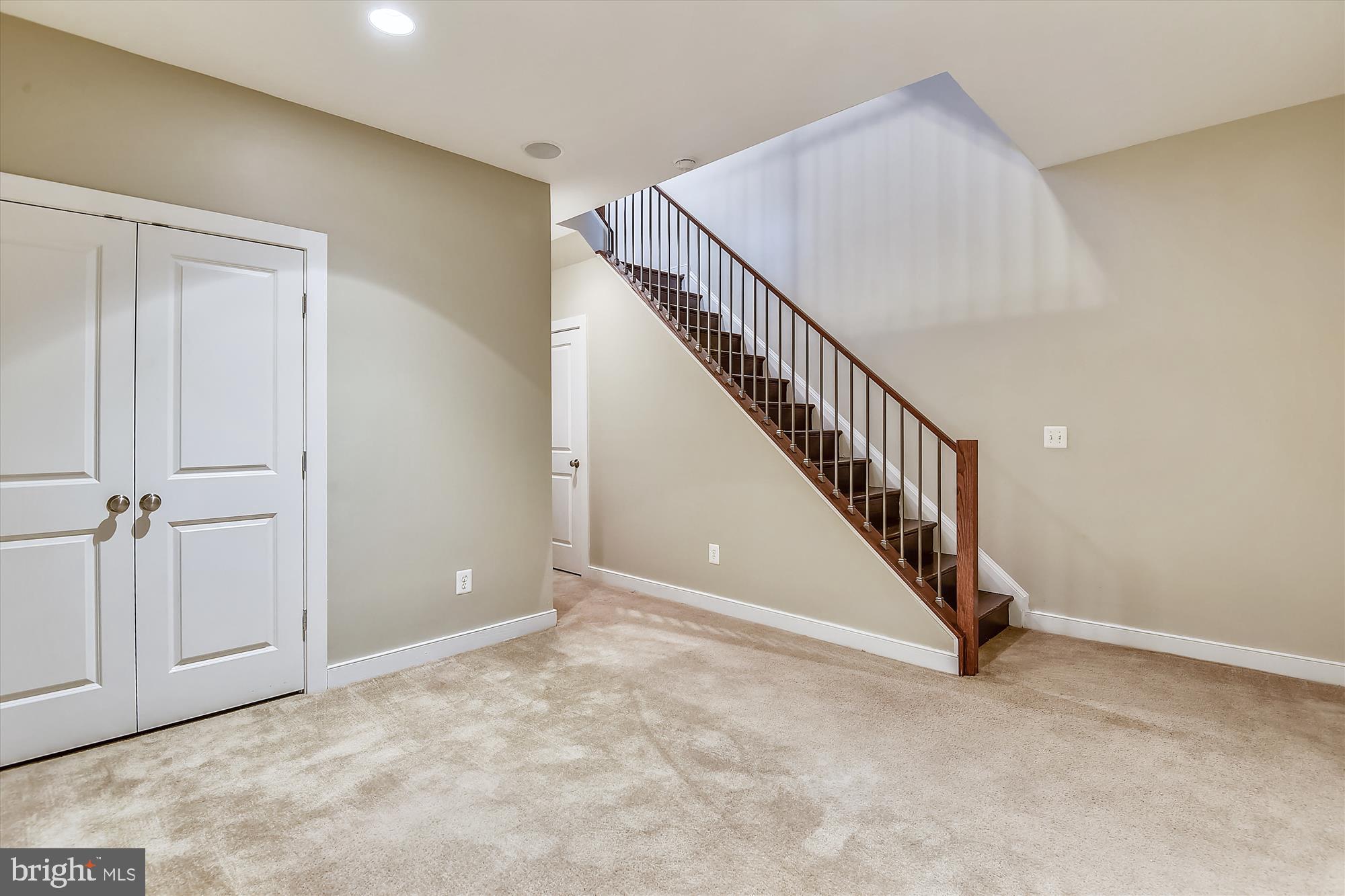 WOODSTREAM - Residential Lease