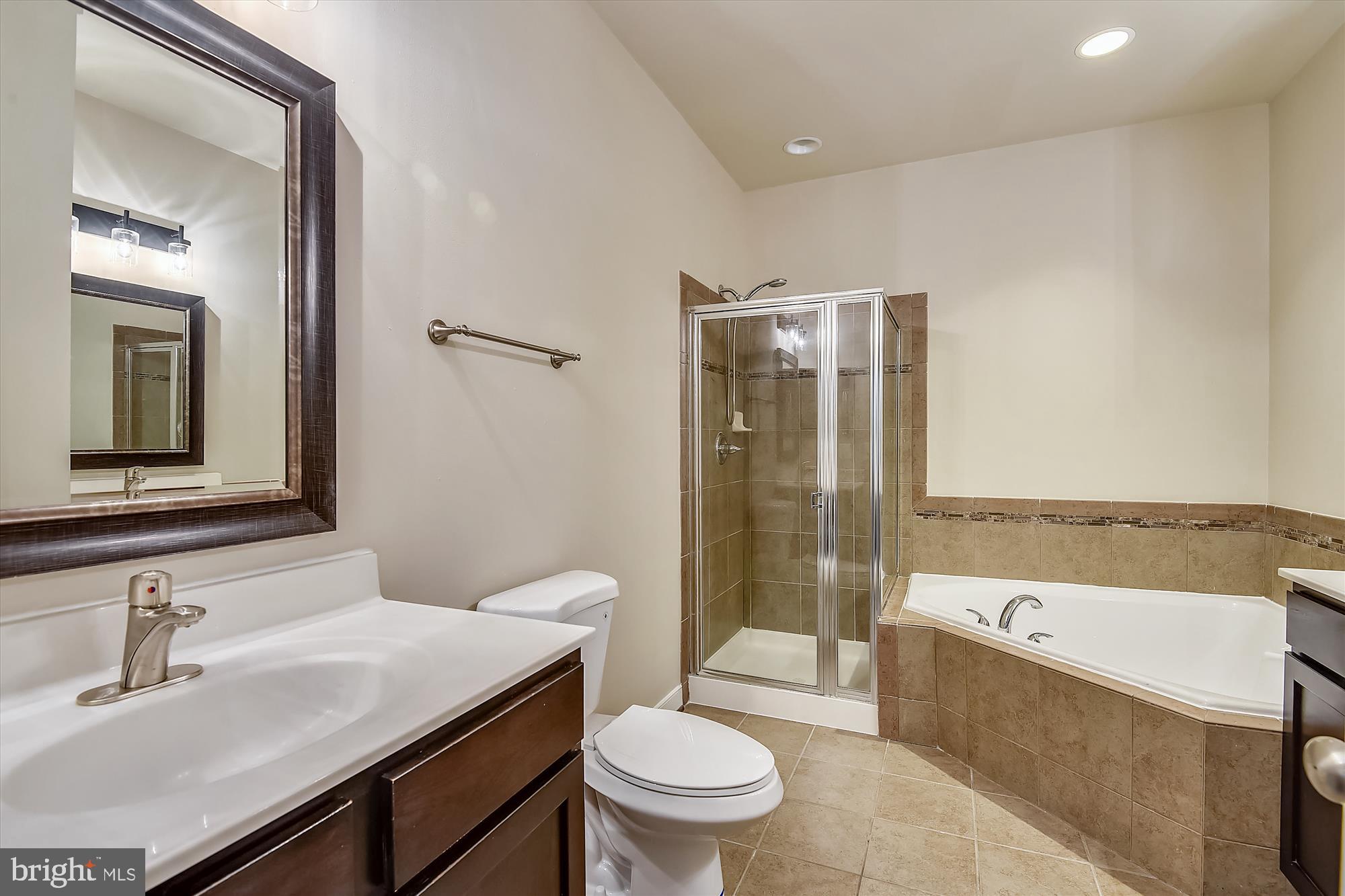 WOODSTREAM - Residential Lease