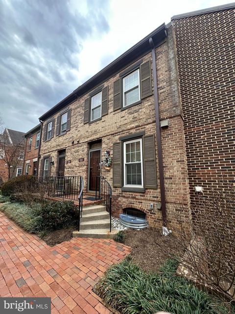 6712 LANGSTON BOULEVARD C ARLINGTON VA 22205