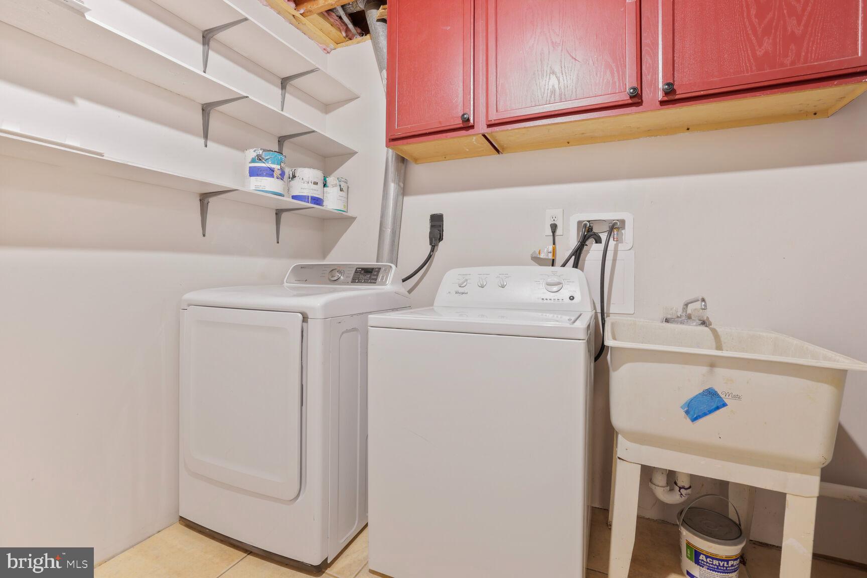 GUNNERS LAKE VILLAGE - Residential Lease