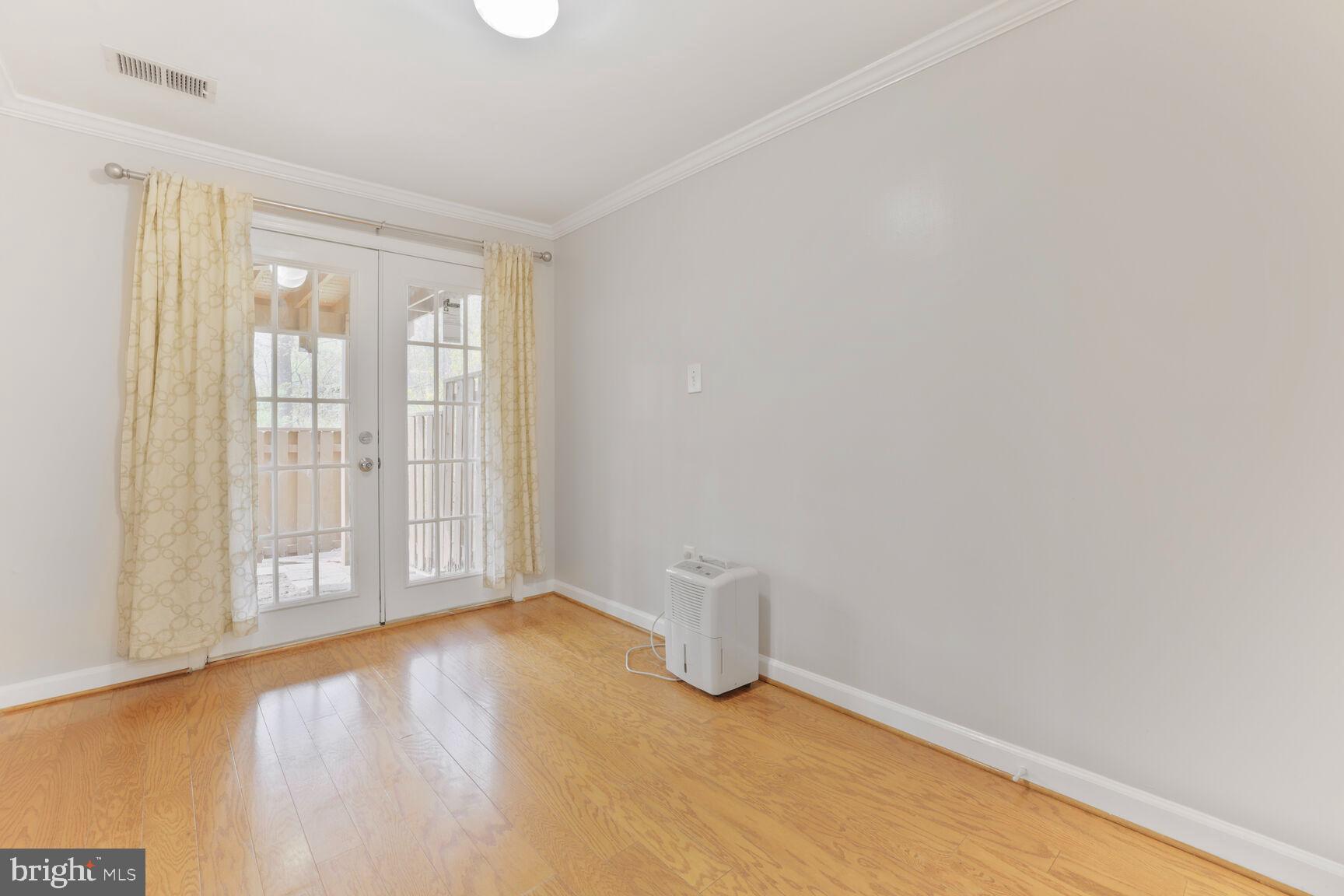 GUNNERS LAKE VILLAGE - Residential Lease