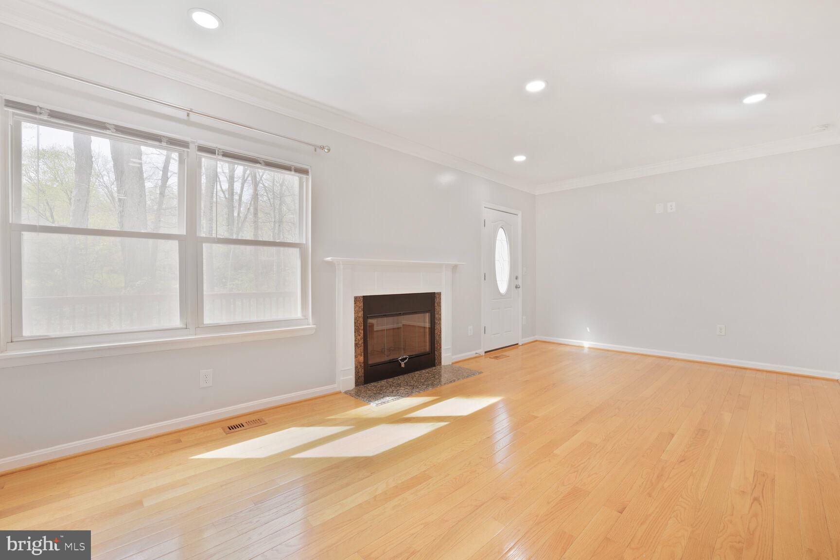 GUNNERS LAKE VILLAGE - Residential Lease