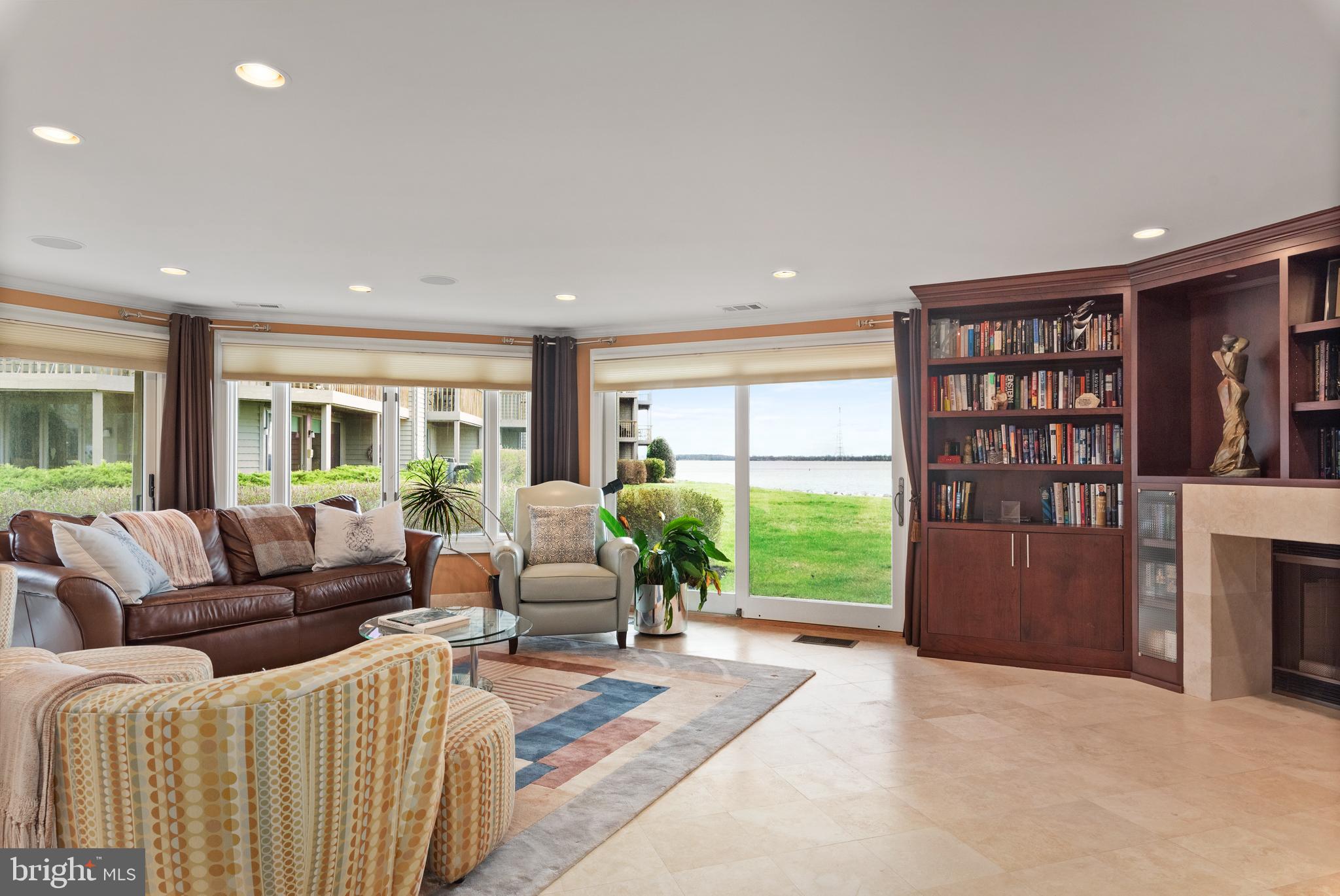 CHESAPEAKE HARBOUR - Residential