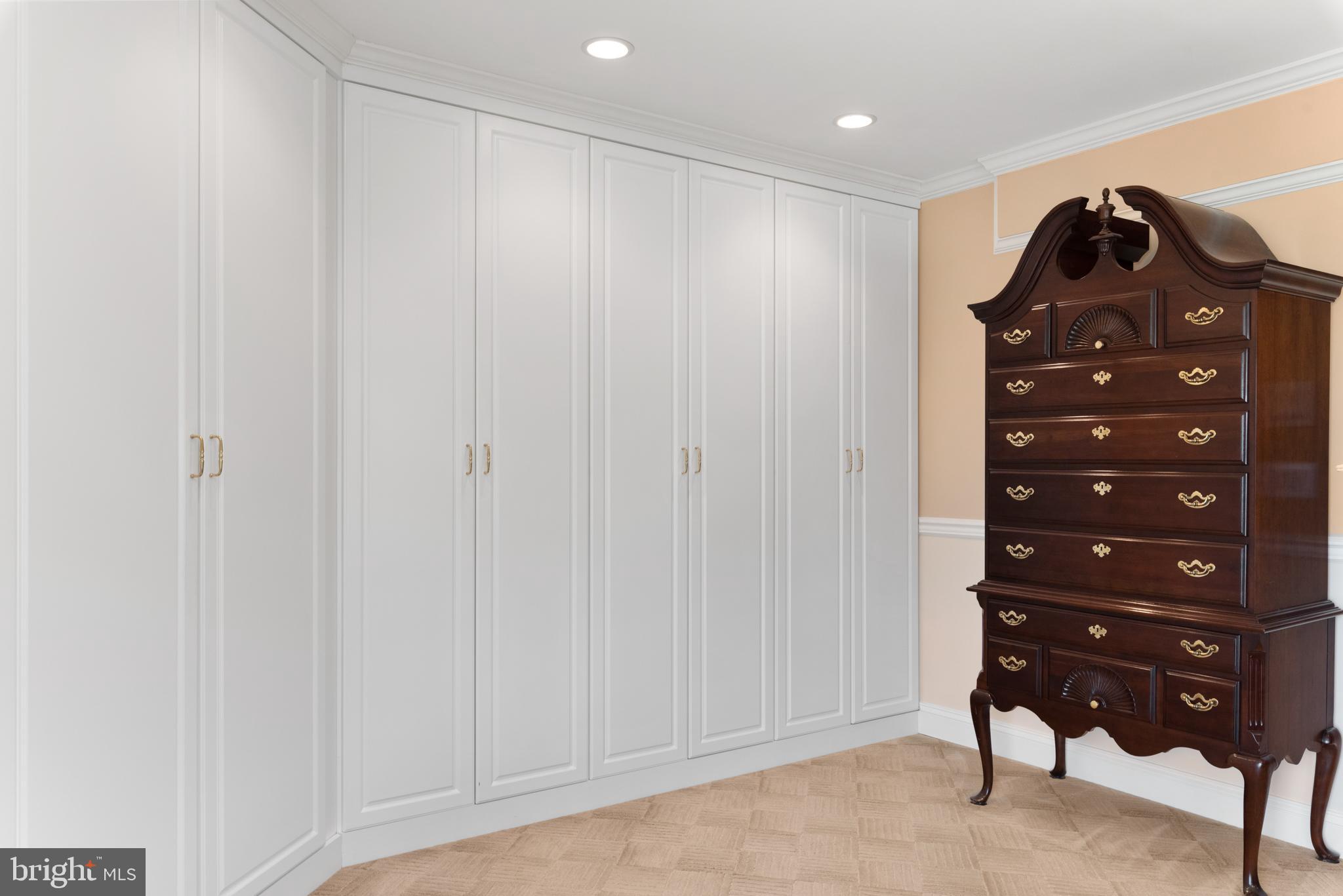 CHESAPEAKE HARBOUR - Residential